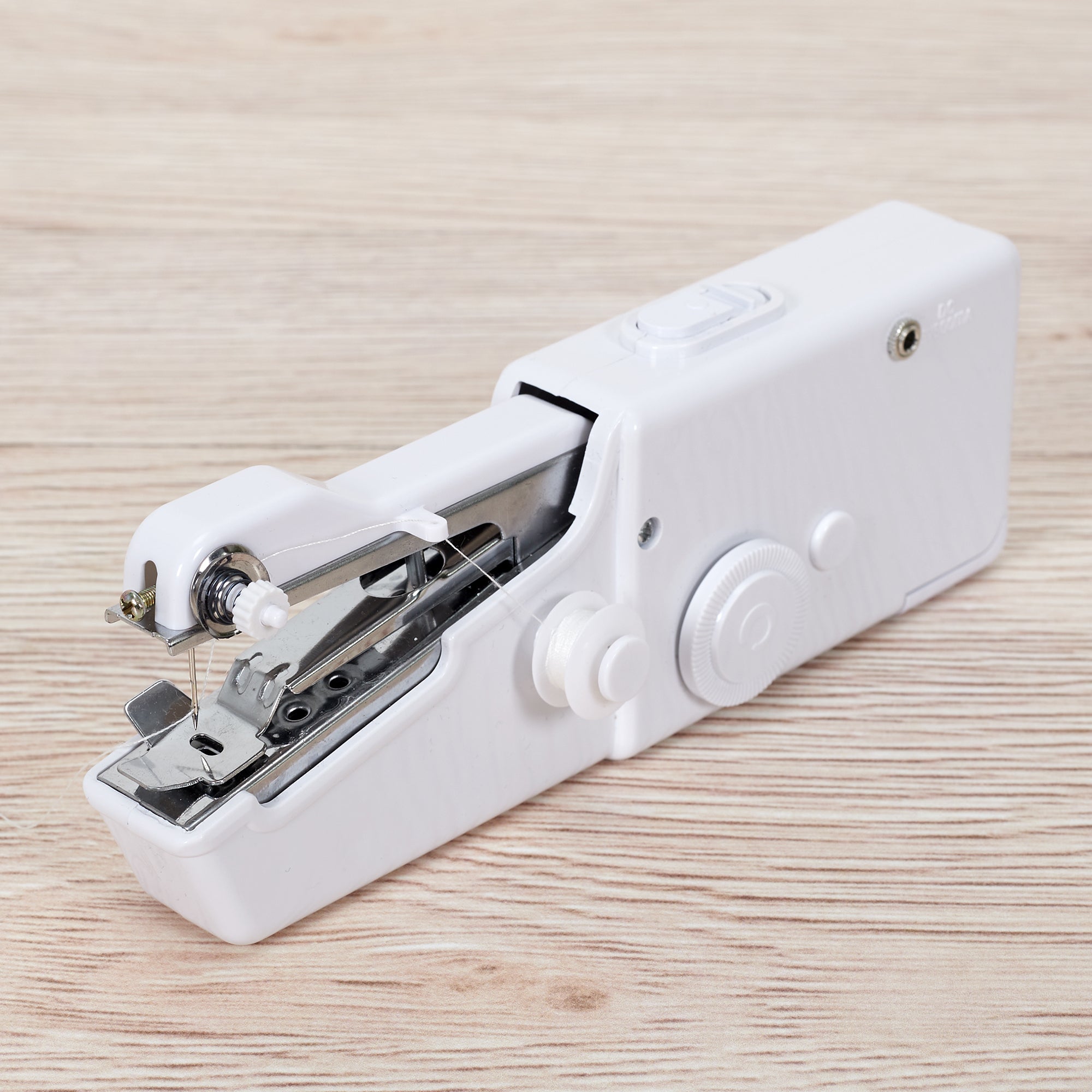 MACHINE A COUDRE PORTABLE