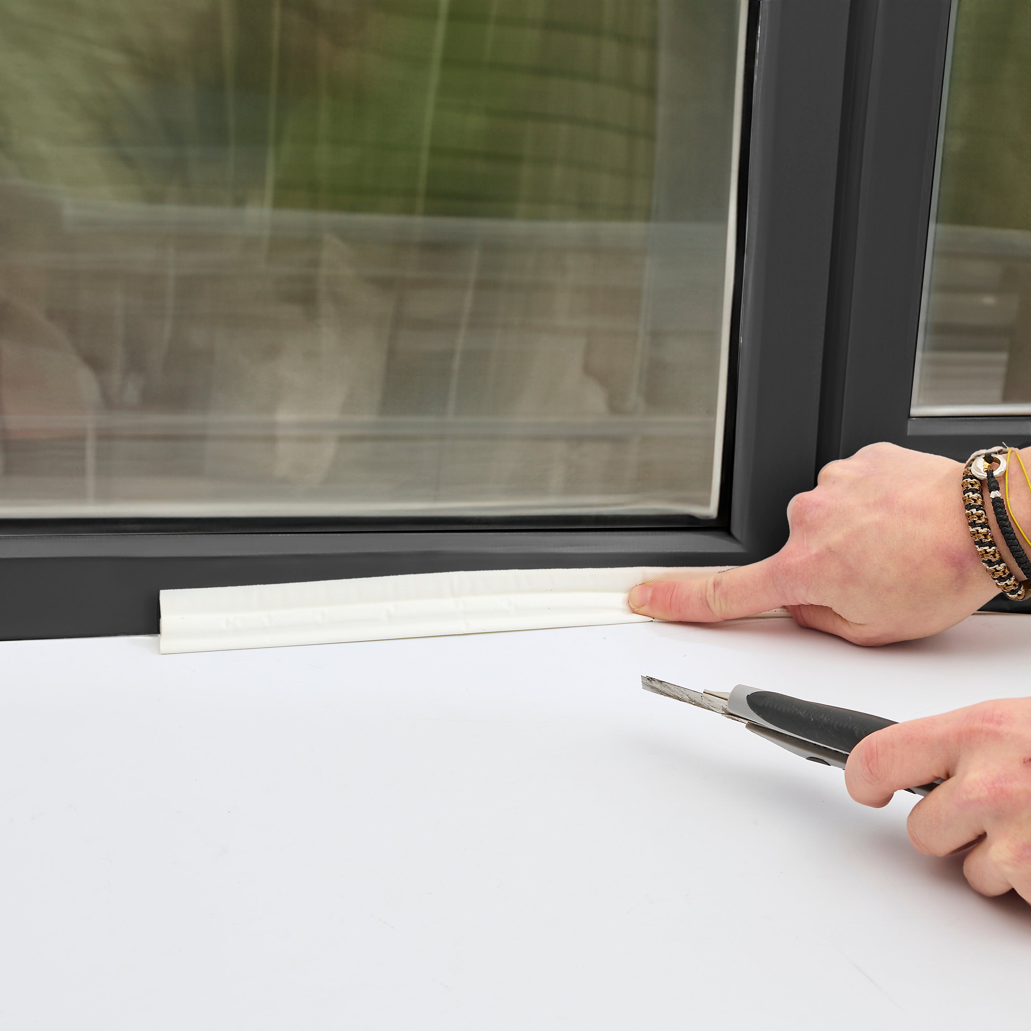 JOINT ADHESIF PORTE ET FENETRE COULISSANTE 6M