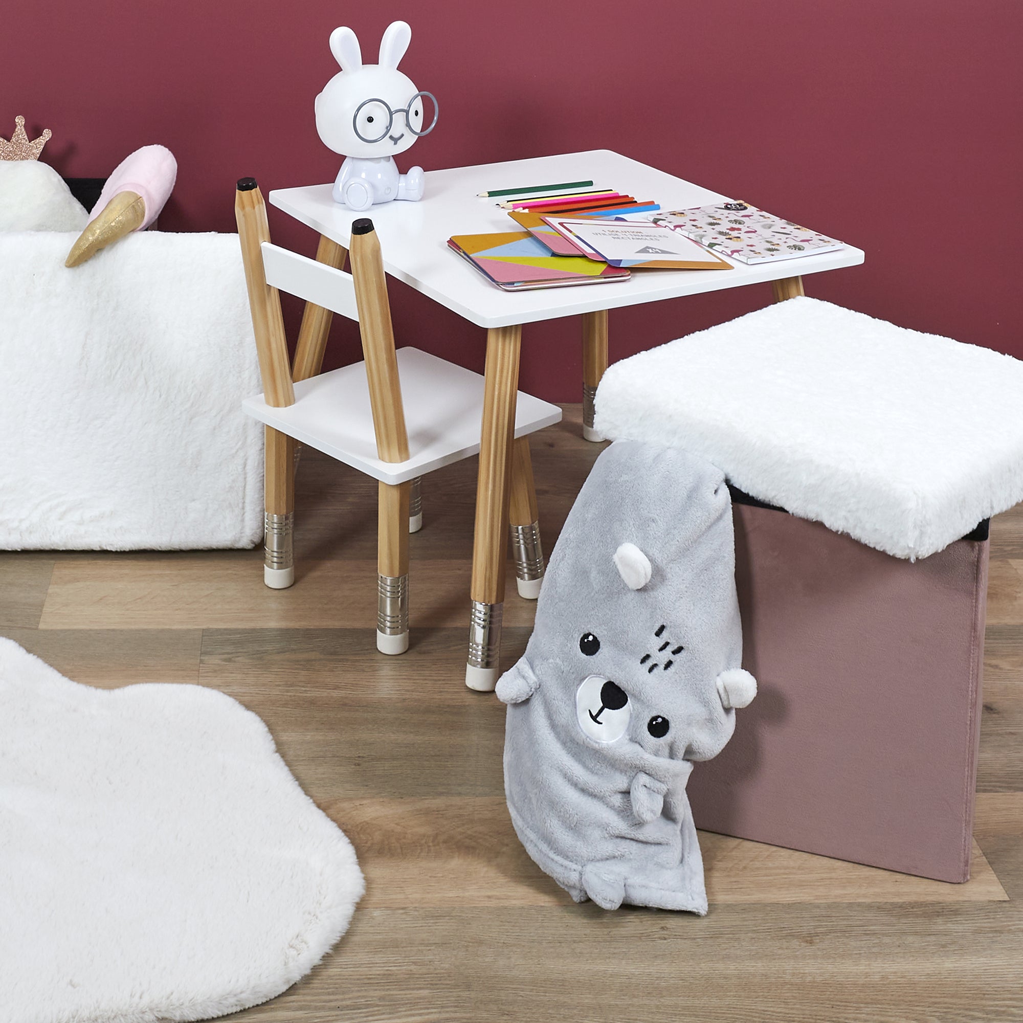 COFFRE POUF PLIABLE ROSE IMITATION FOURRURE LEO