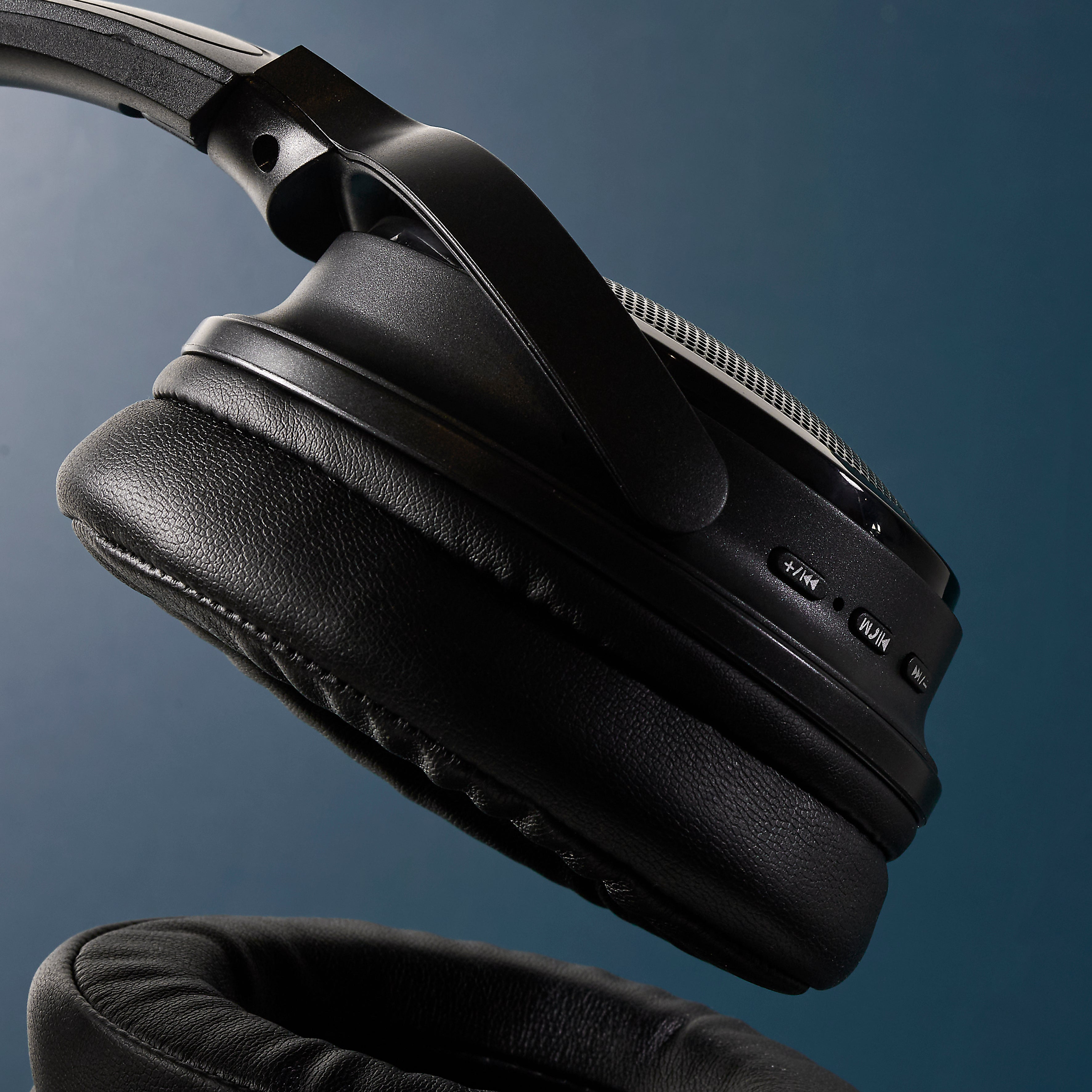 CASQUE ENCEINTE IN AND OUT