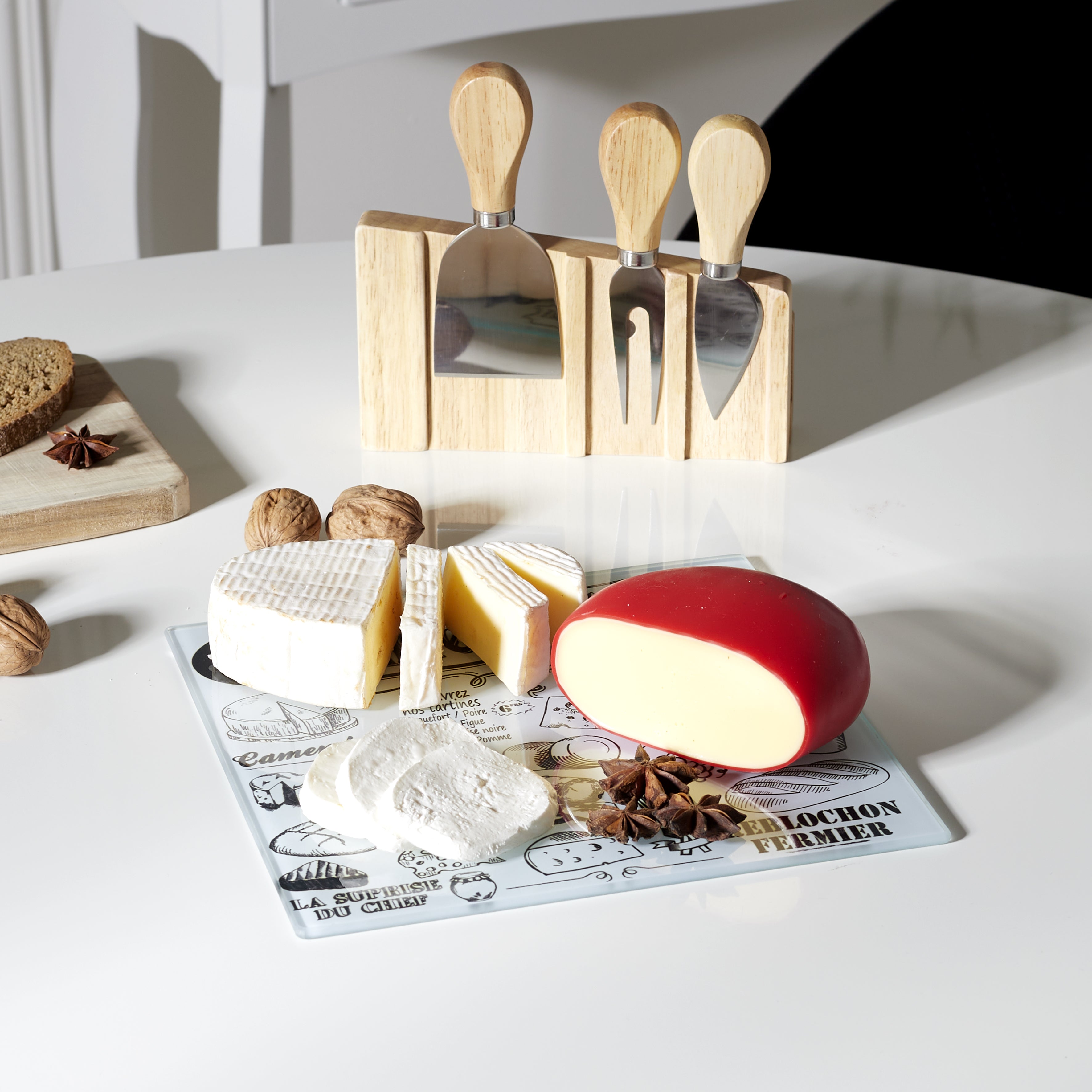 PLANCHE A FROMAGE AVEC 3 USTENSILES AIMANTES