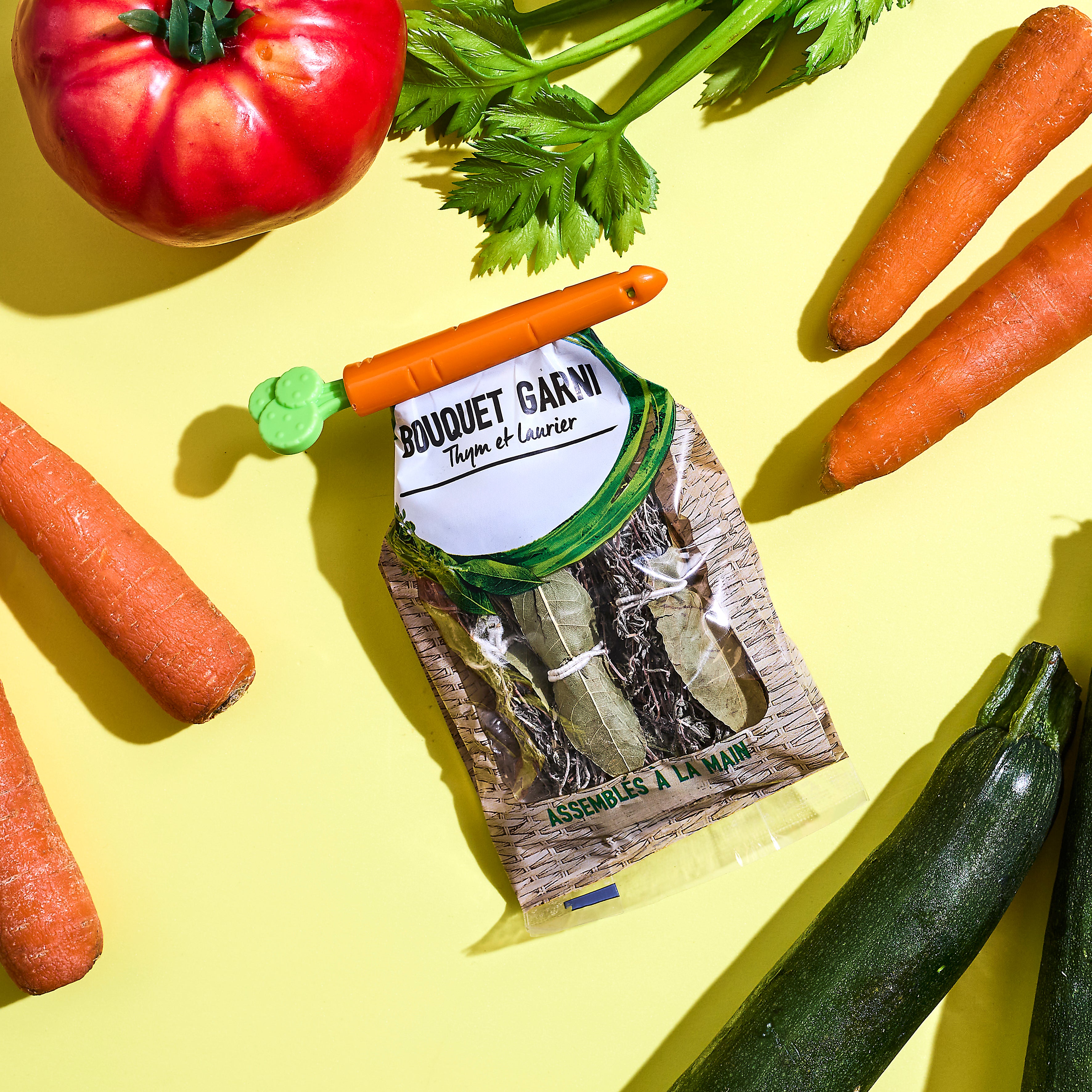 PINCE FERME SACHET CAROTTES X4
