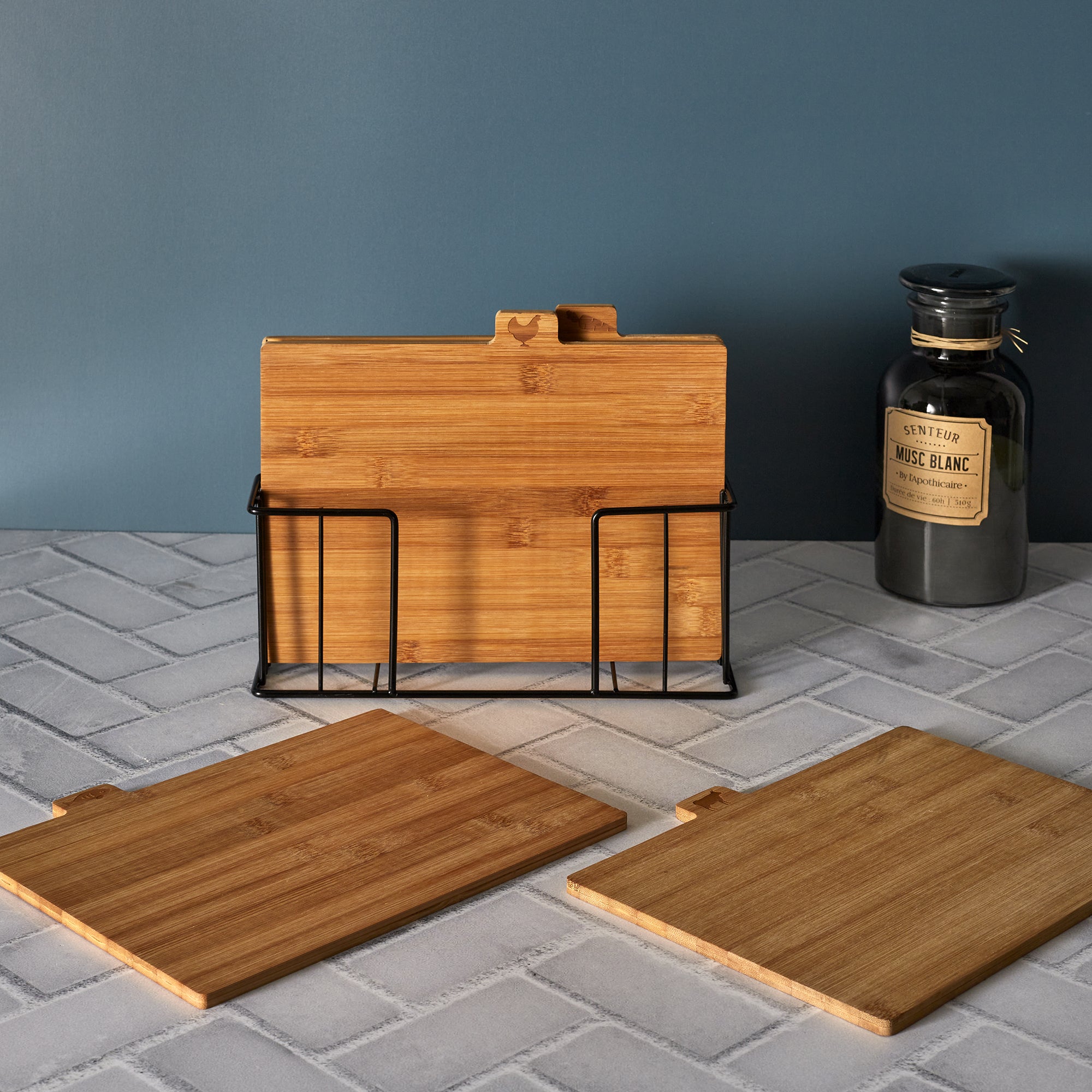 PLANCHE A DECOUPER BAMBOU X4 AVEC SOCLE METAL