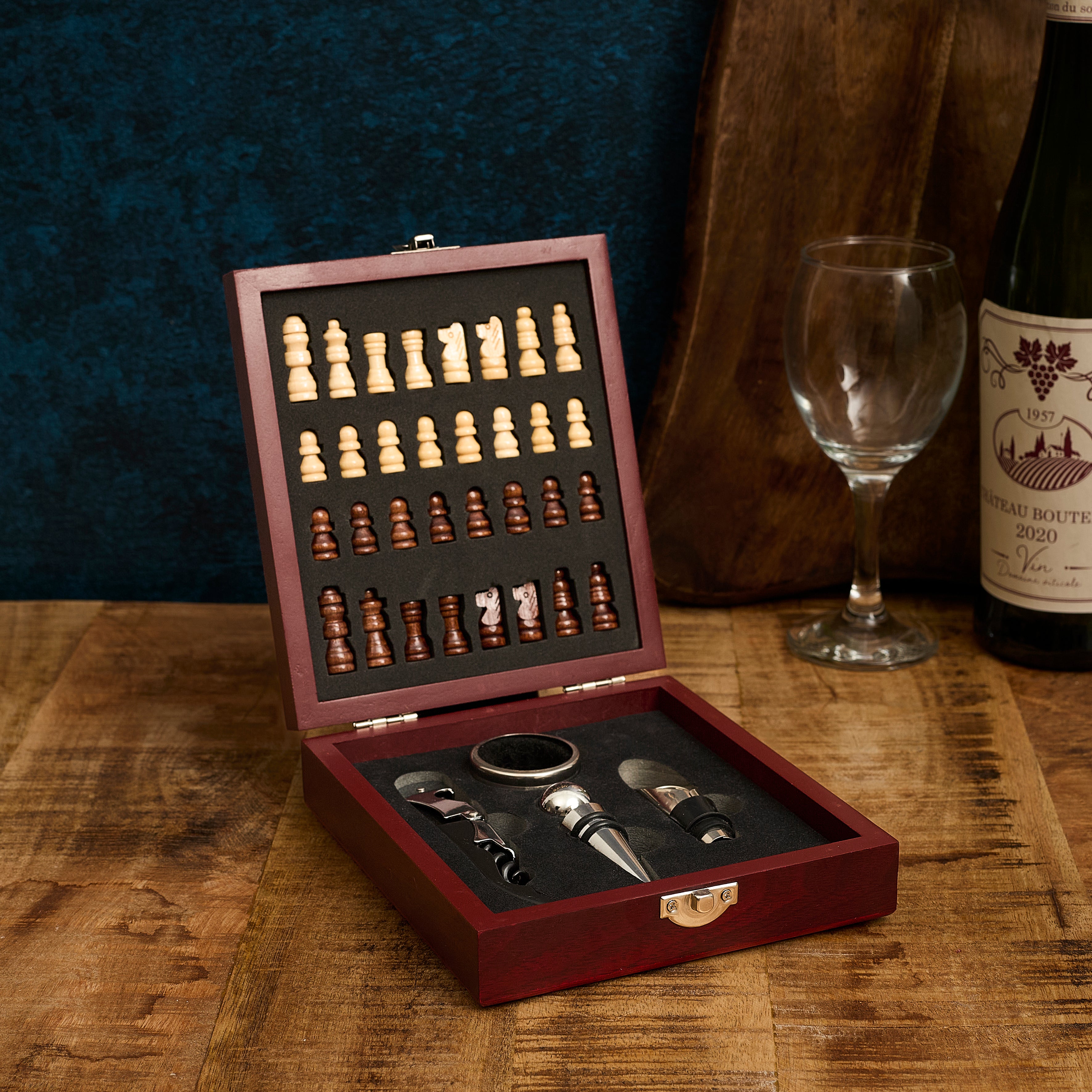 COFFRET VIN 4 PIECES AVEC ECHIQUIER