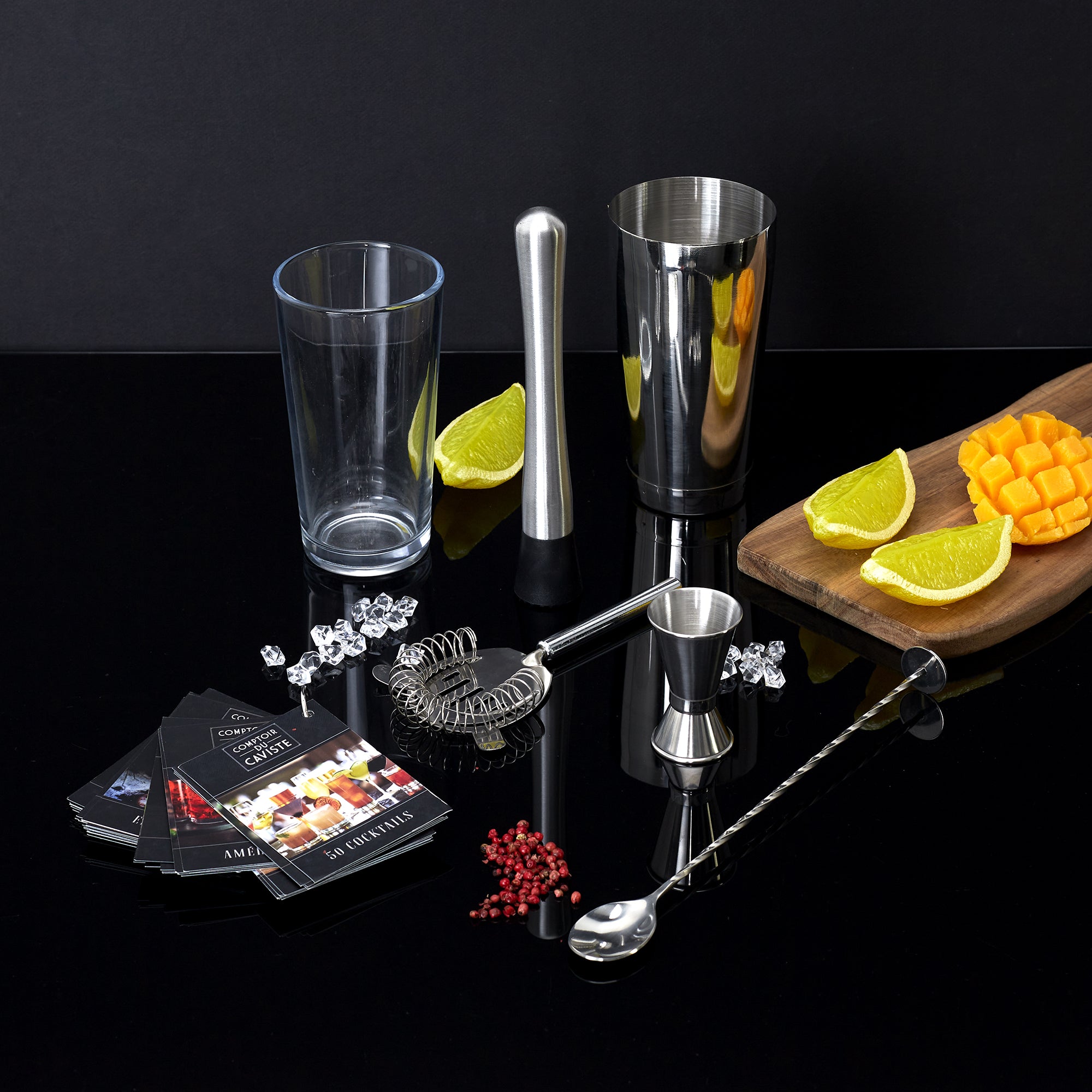 SET A COCKTAIL 5 ACCESSOIRES ET 50 RECETTES