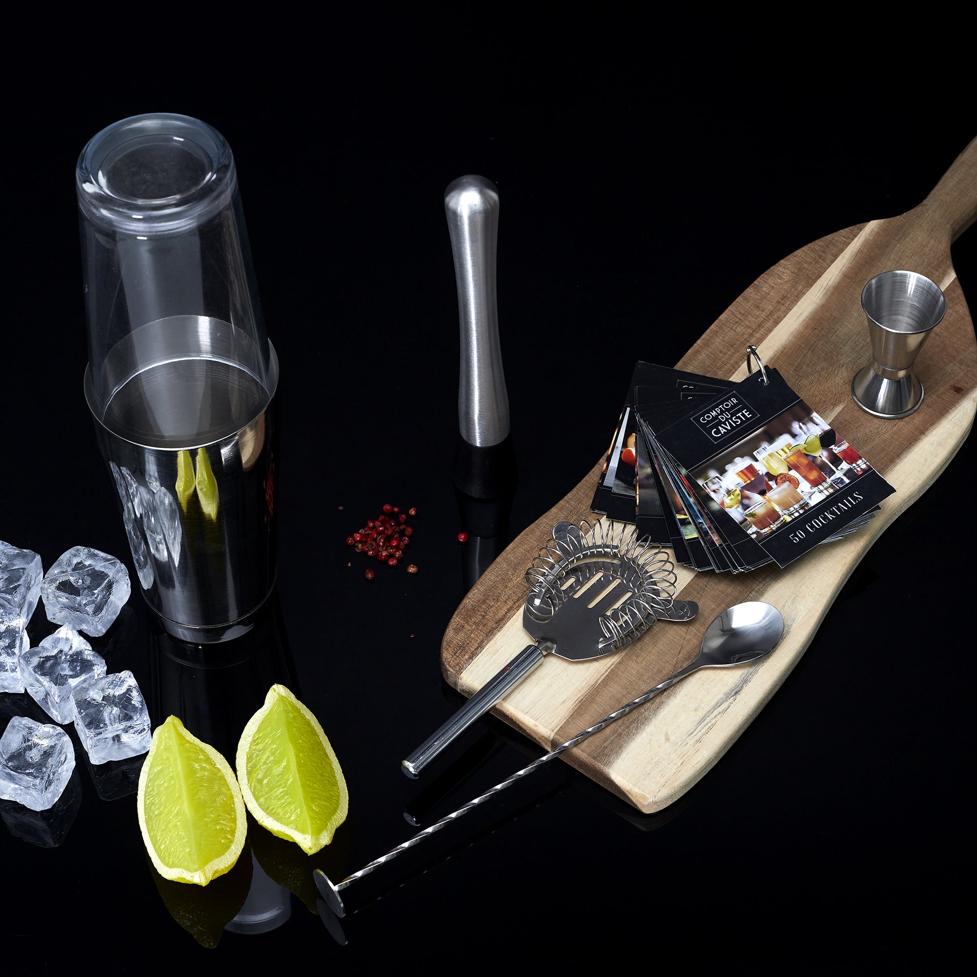 SET A COCKTAIL 5 ACCESSOIRES ET 50 RECETTES