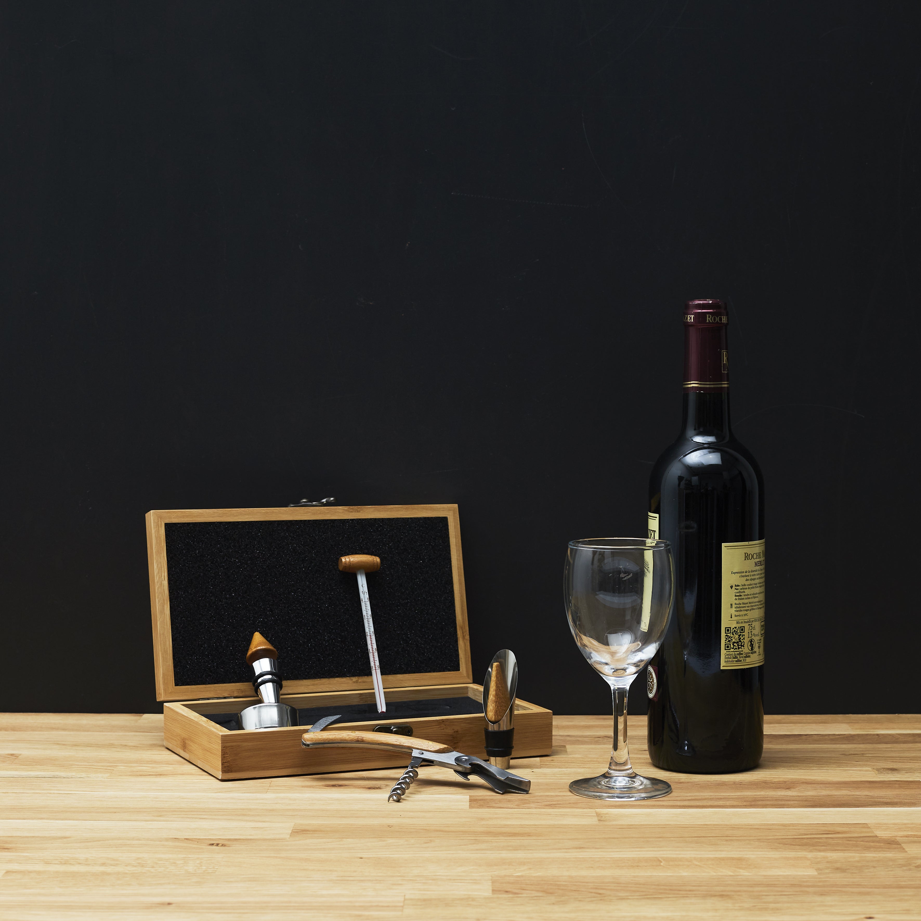 COFFRET EN BAMBOU POUR LE VIN 5 ACCESSOIRES