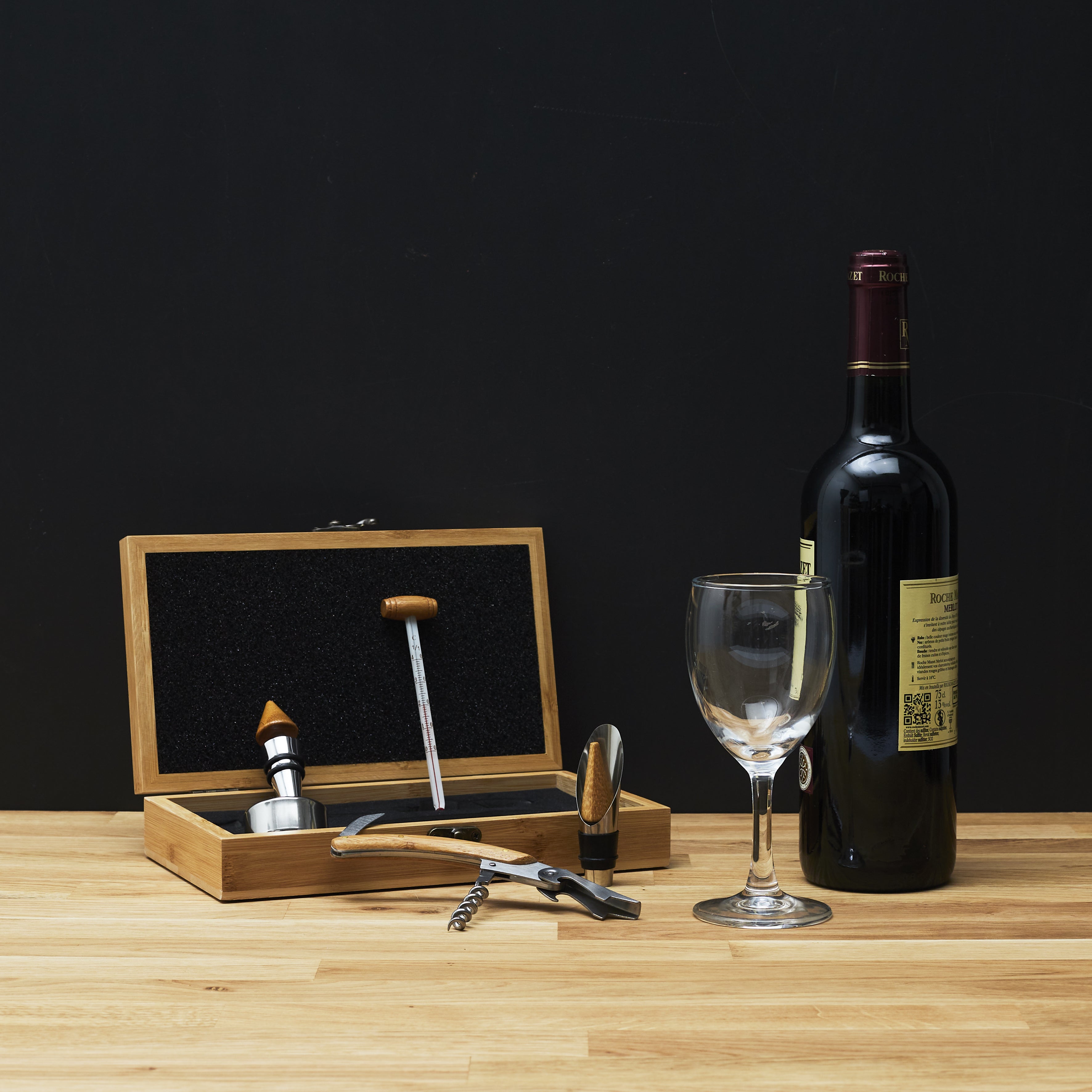 COFFRET EN BAMBOU POUR LE VIN 5 ACCESSOIRES