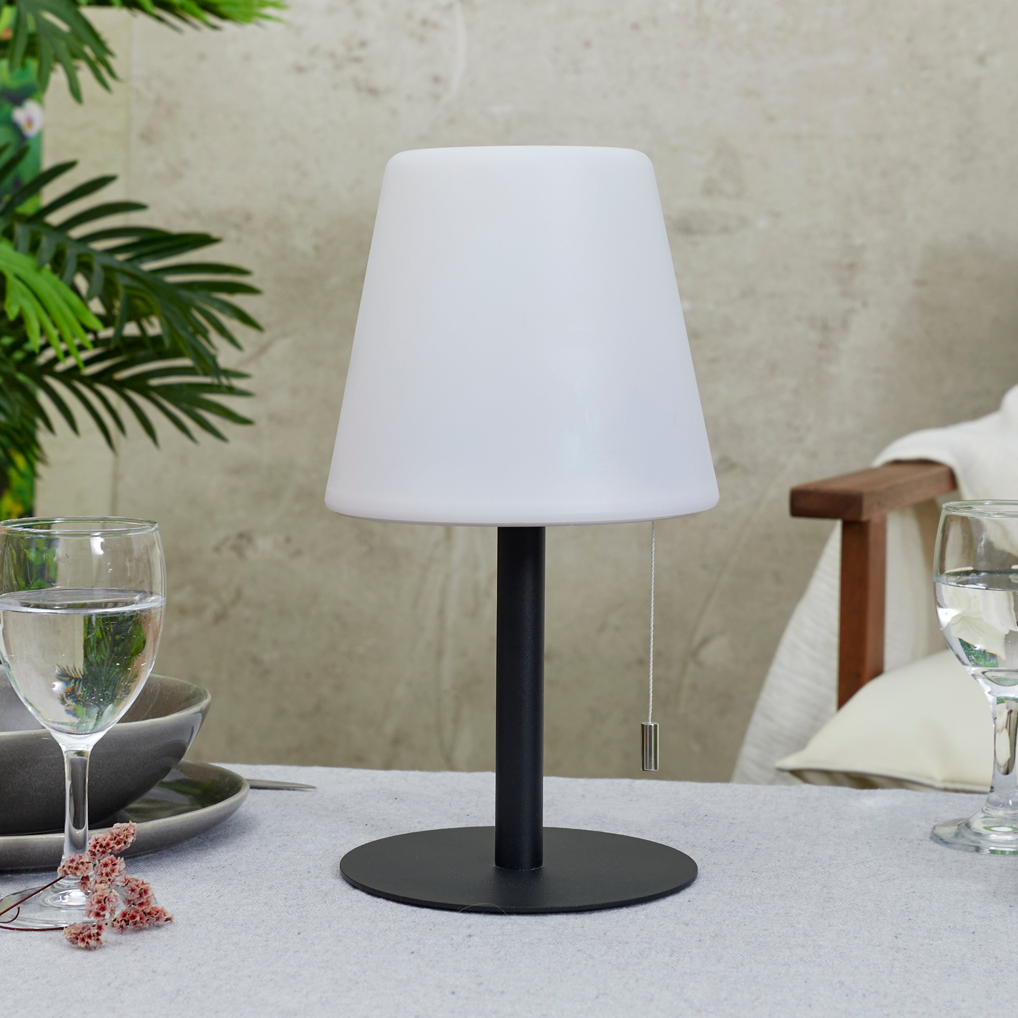 LAMPE DE TABLE RECHARGEABLE IP44 GRIS H30CM