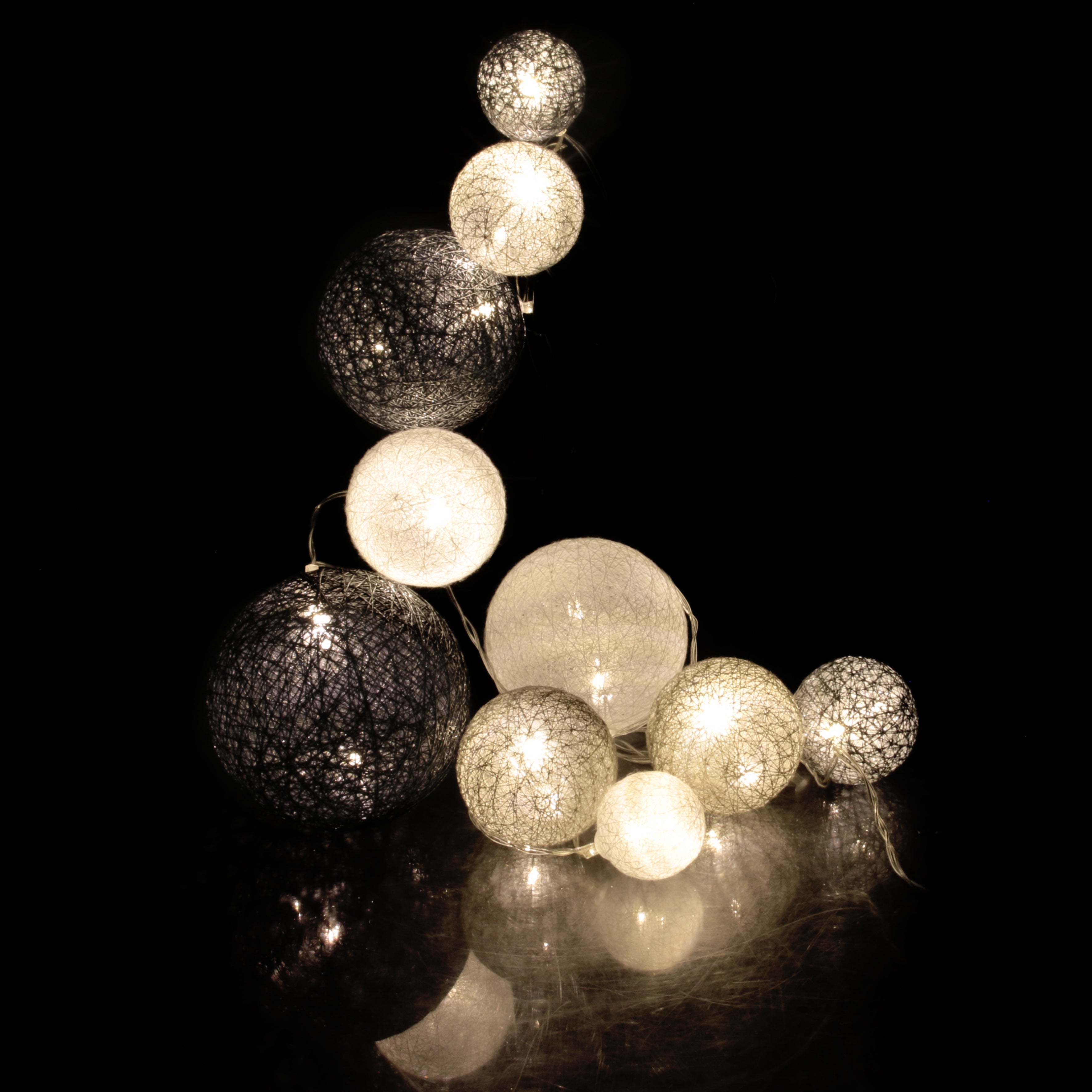 GUIRLANDE BOULE 10LED MULTI TAILLE GRIS 192CM