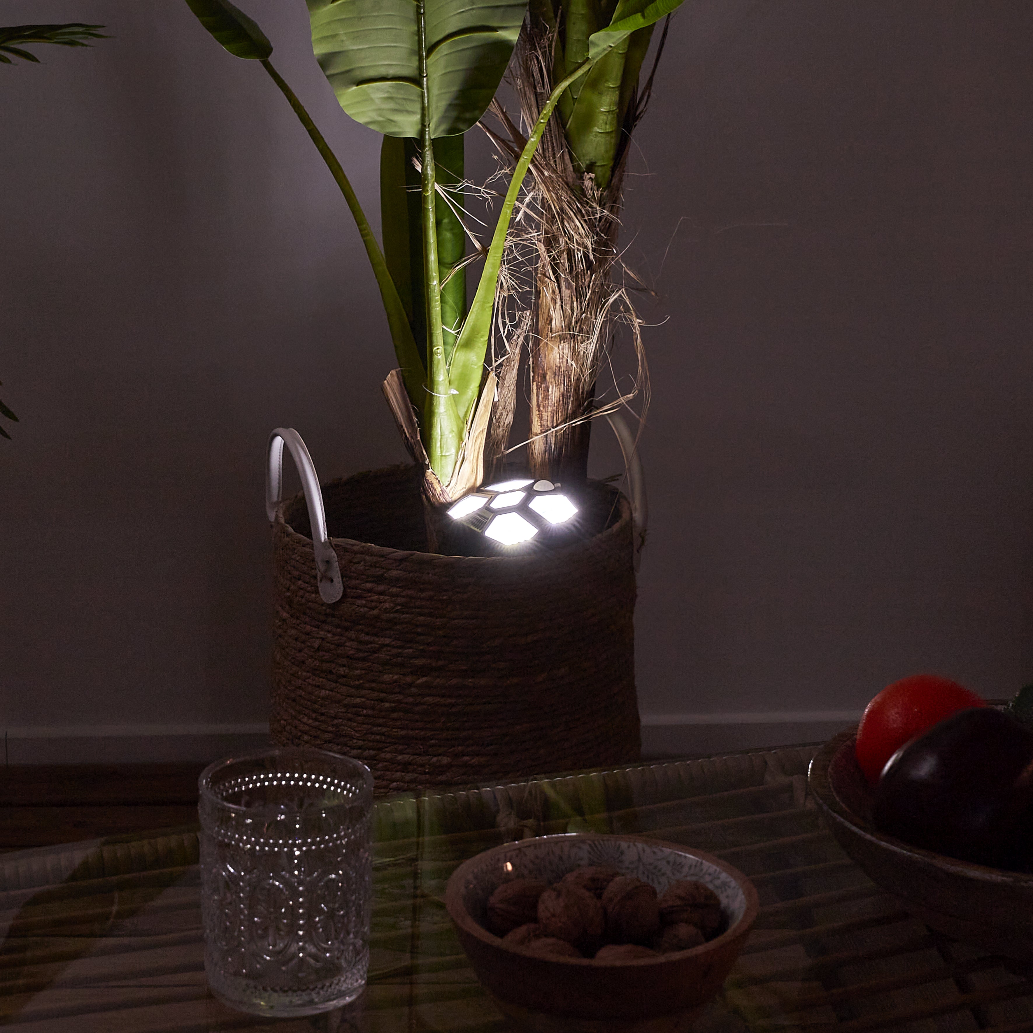 LAMPE LED SOLAIRE DETECTEUR DE MOUVEMENT