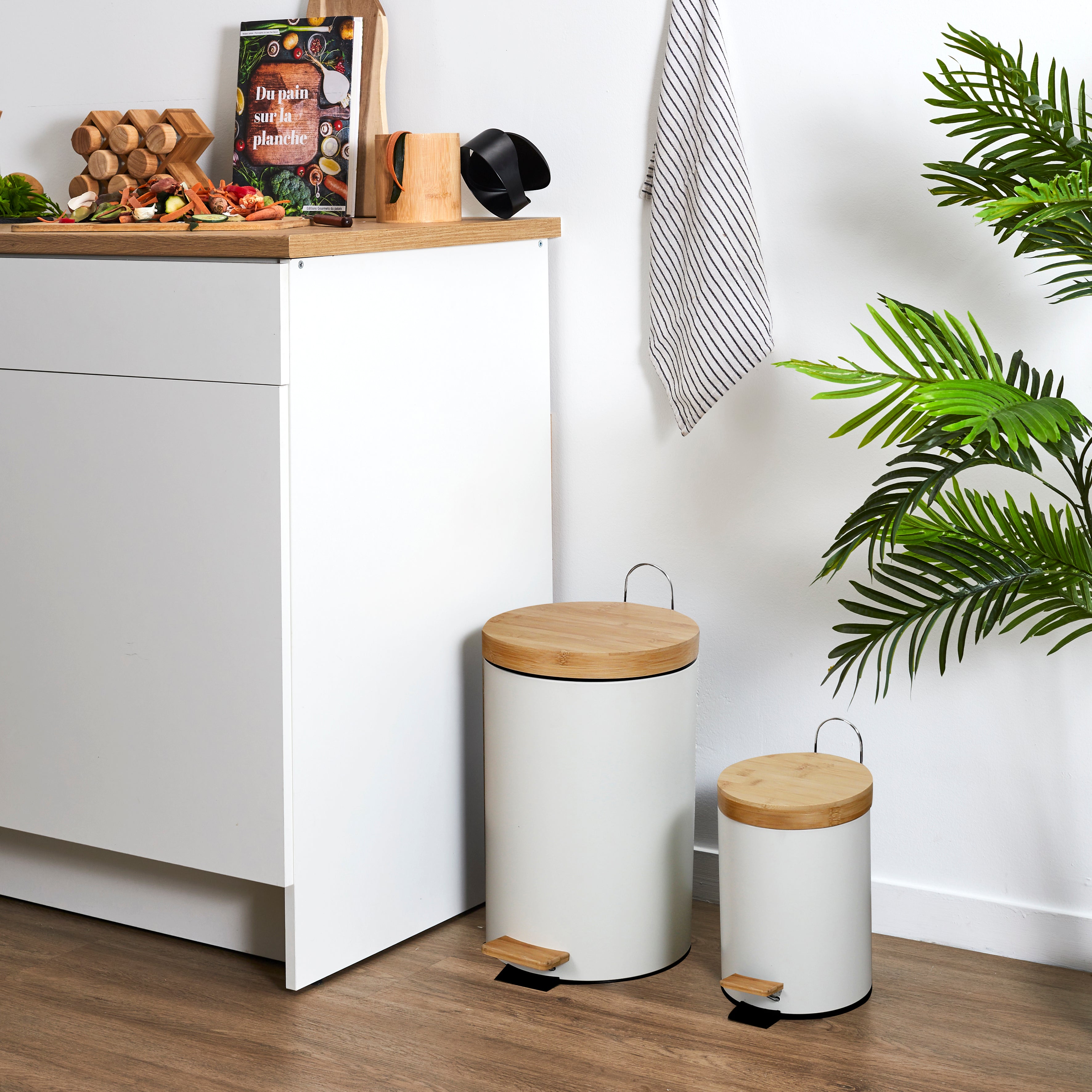 POUBELLE A PEDALE METAL ET BAMBOU BLANC X2