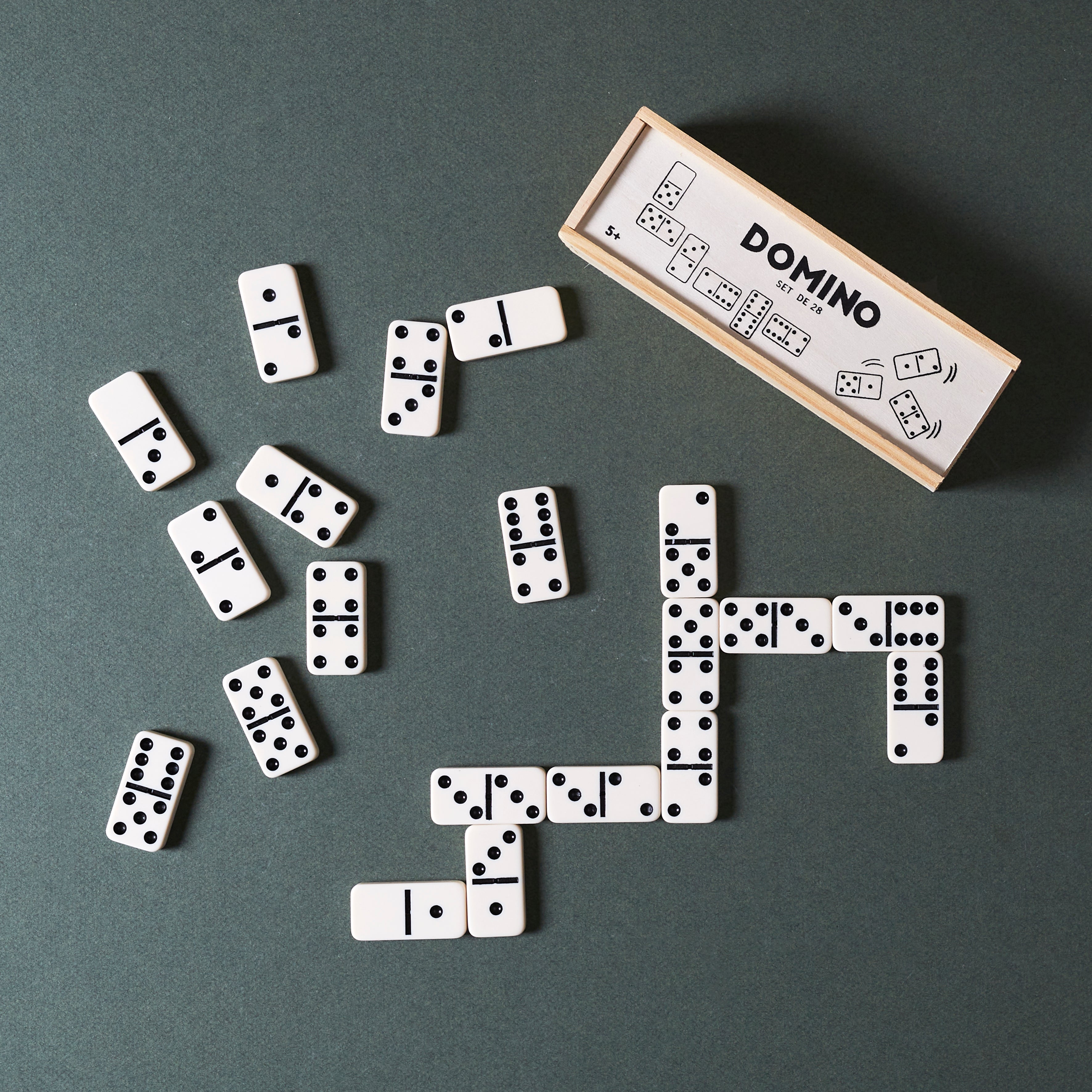 JEU DE DOMINO