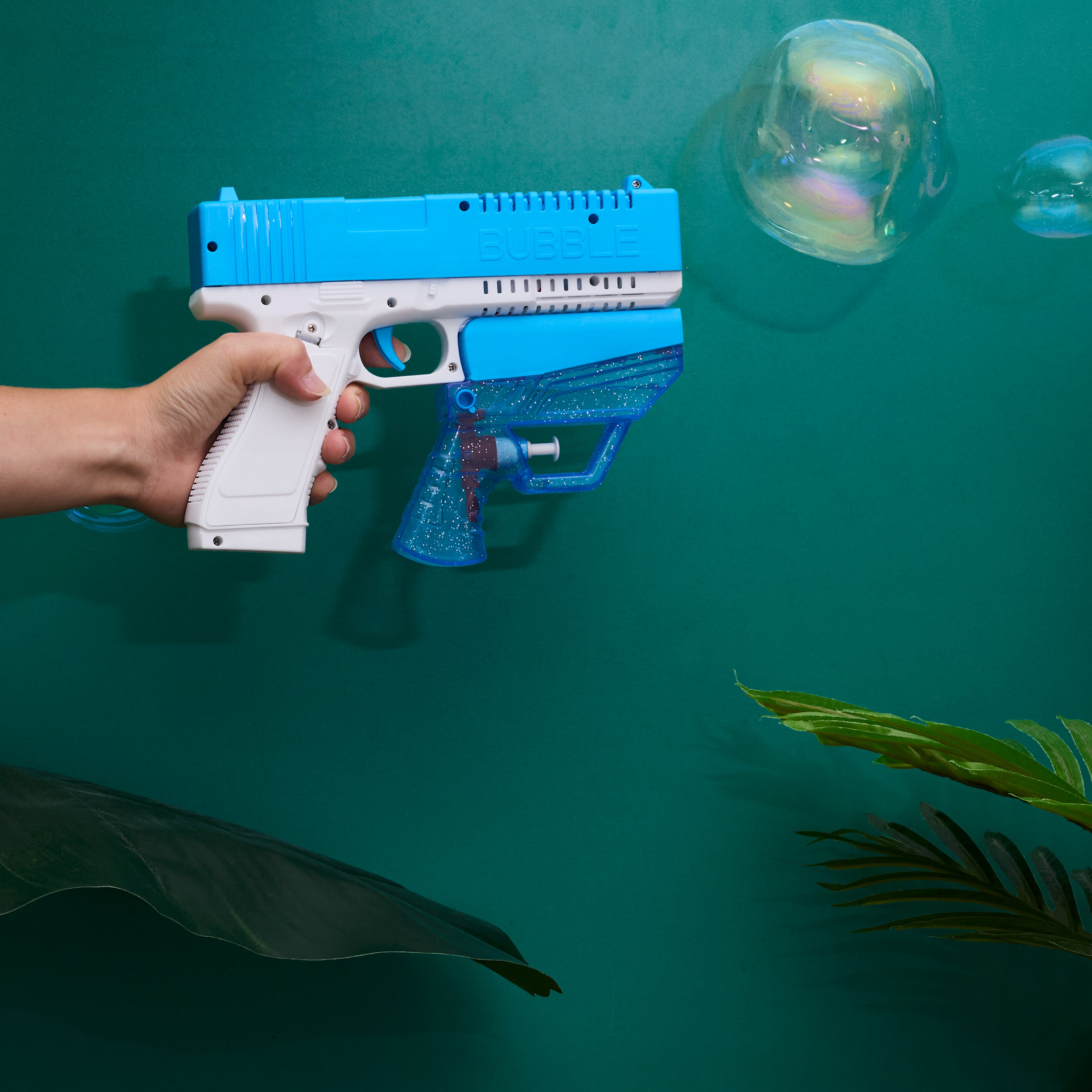PISTOLET X2 A BULLES ET A EAU 2 EN 1