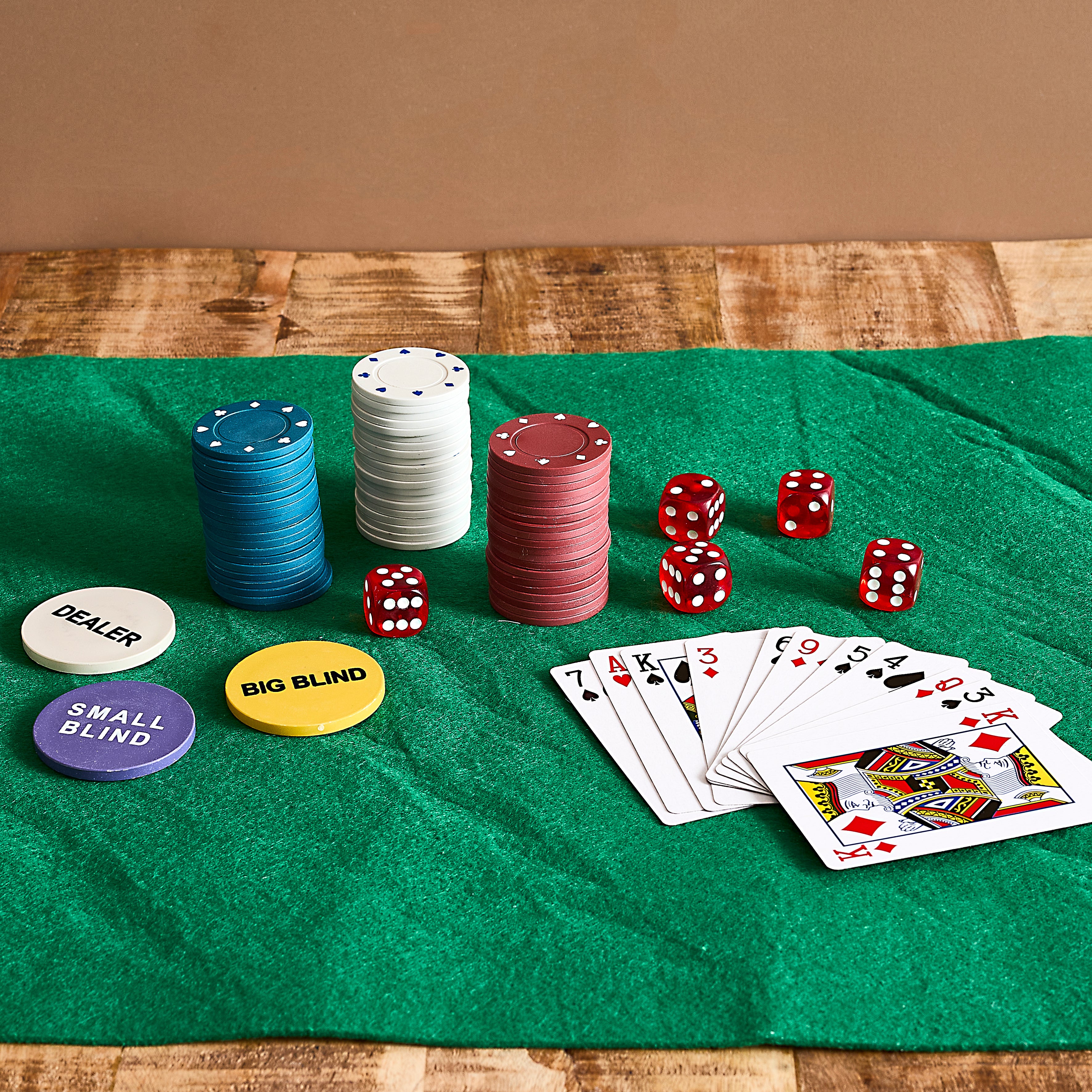 JEU DE CASINO BOITE DE 200 JETONS