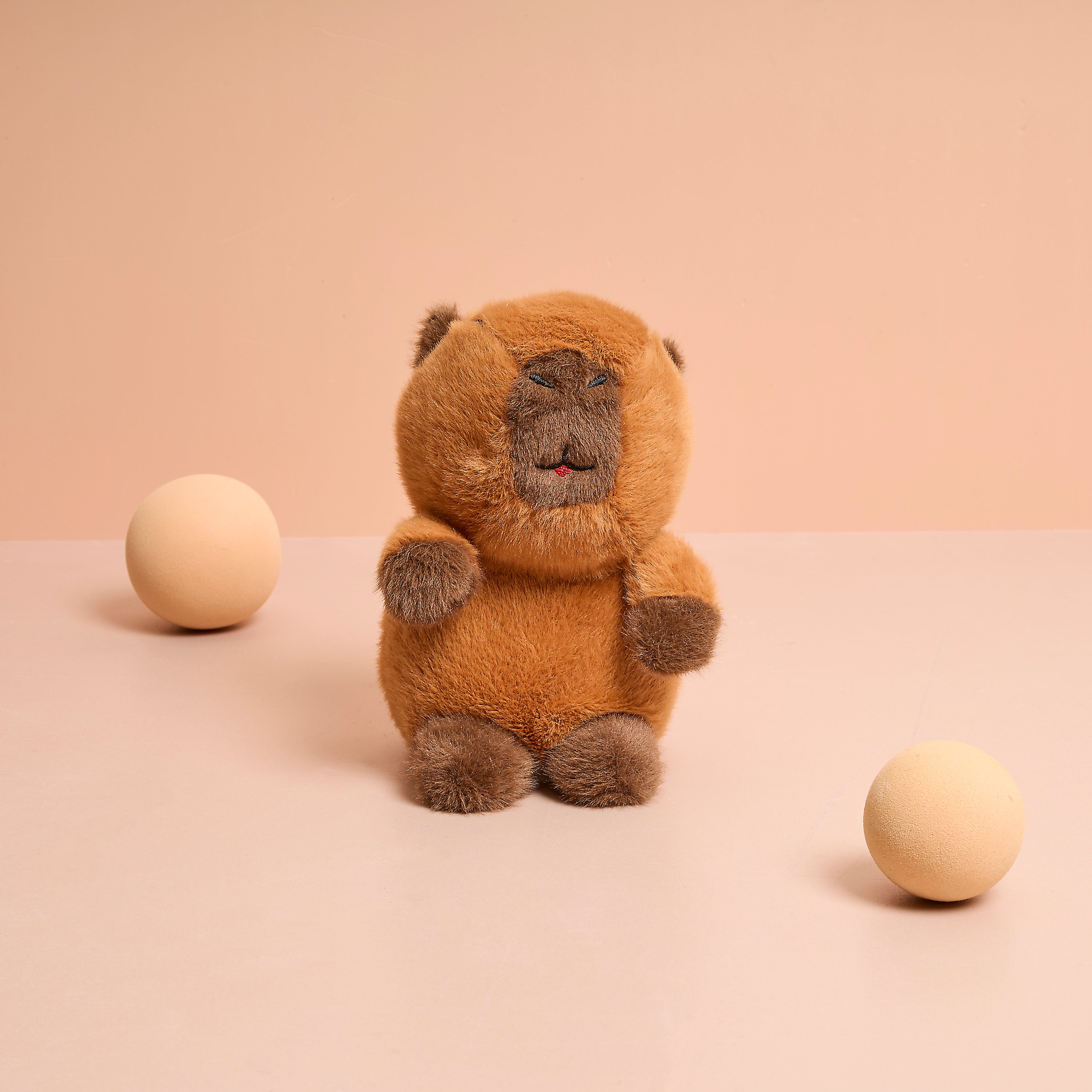 PELUCHE PARLANT ANIMEE CAPYBARA A PILES