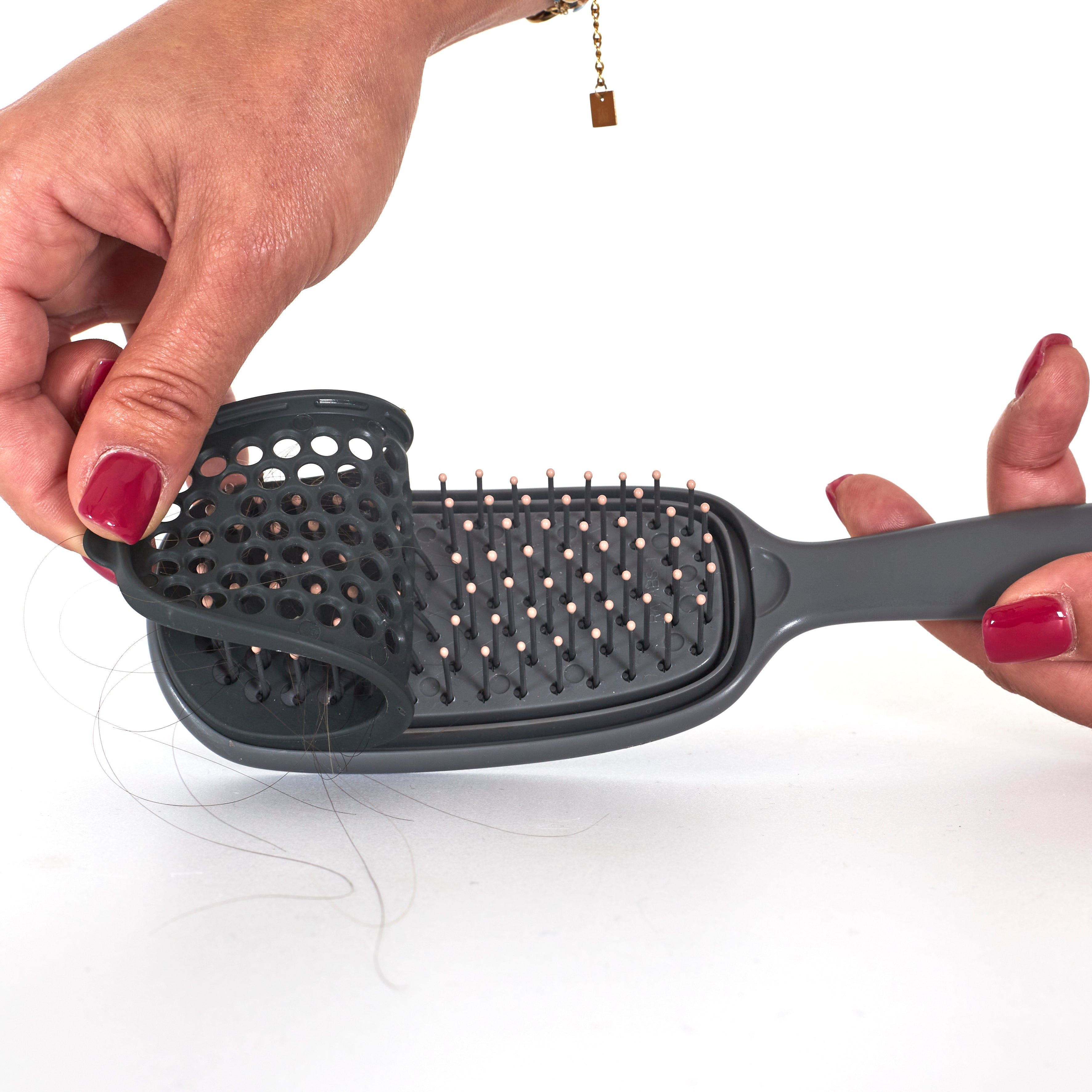 BROSSE CHEVEUX NETTOYAGE FACILE