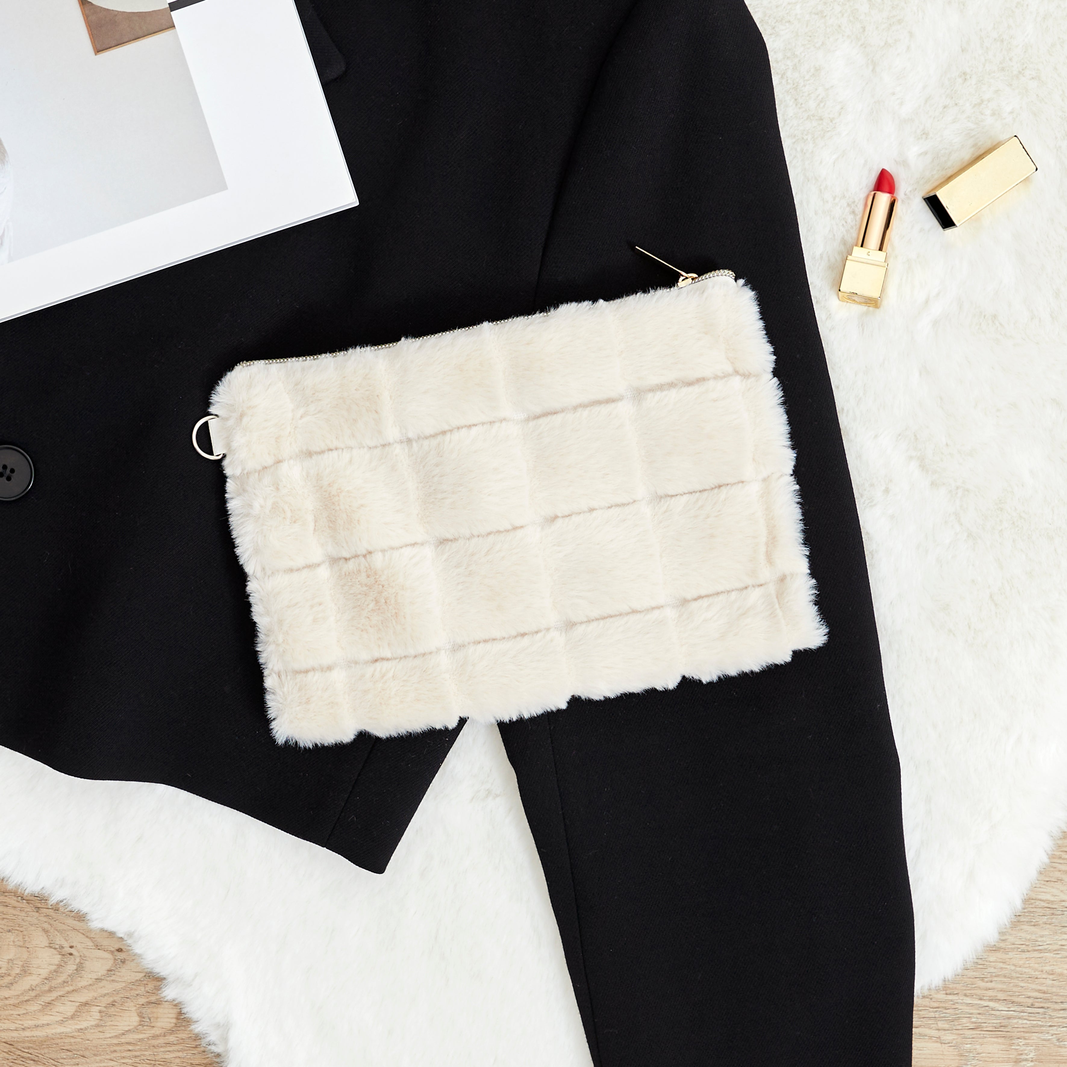POCHETTE FLUFFY FAUSSE FOURRURE