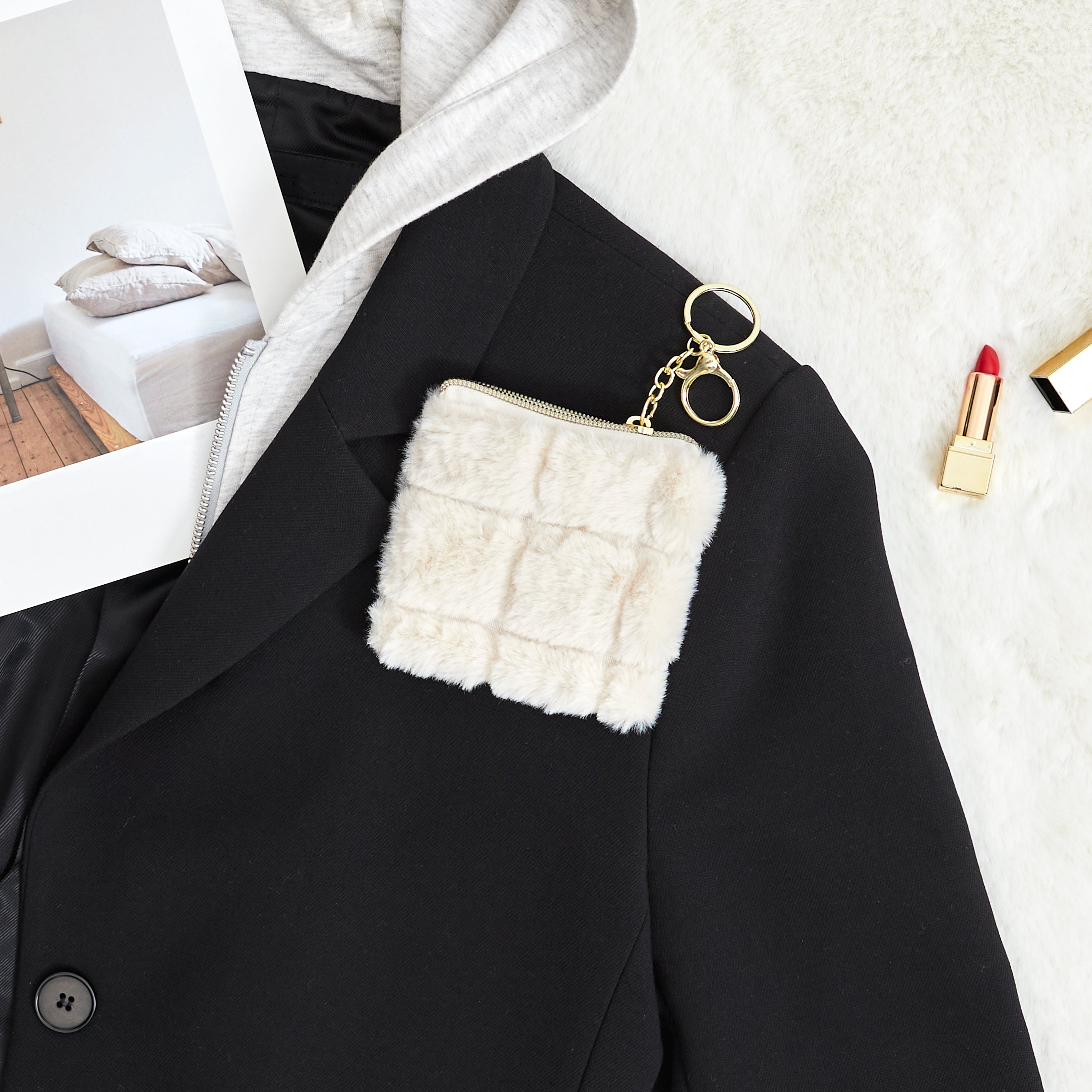 PORTE MONNAIE FLUFFY FAUSSE FOURRURE