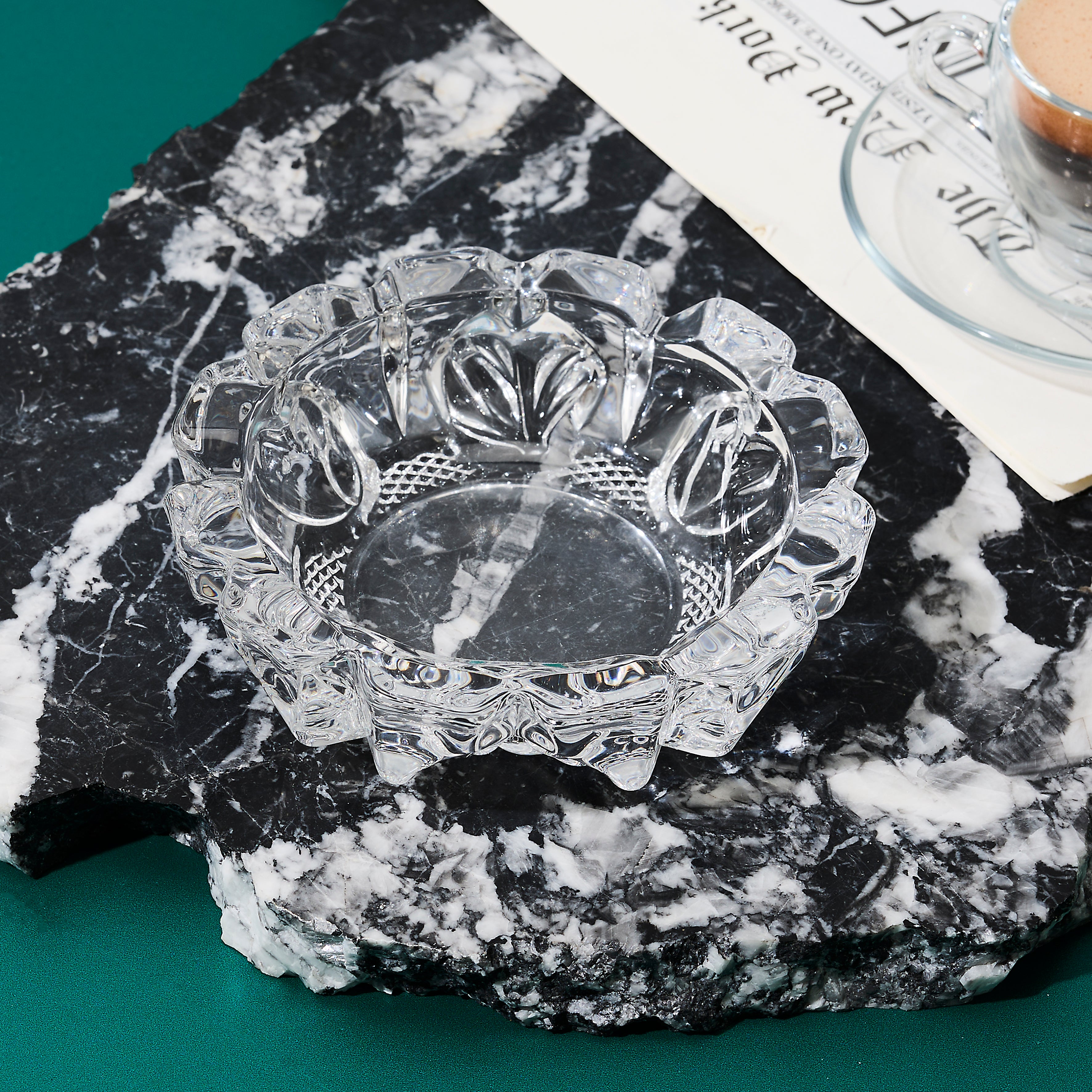 CENDRIER EN VERRE D13,5CM