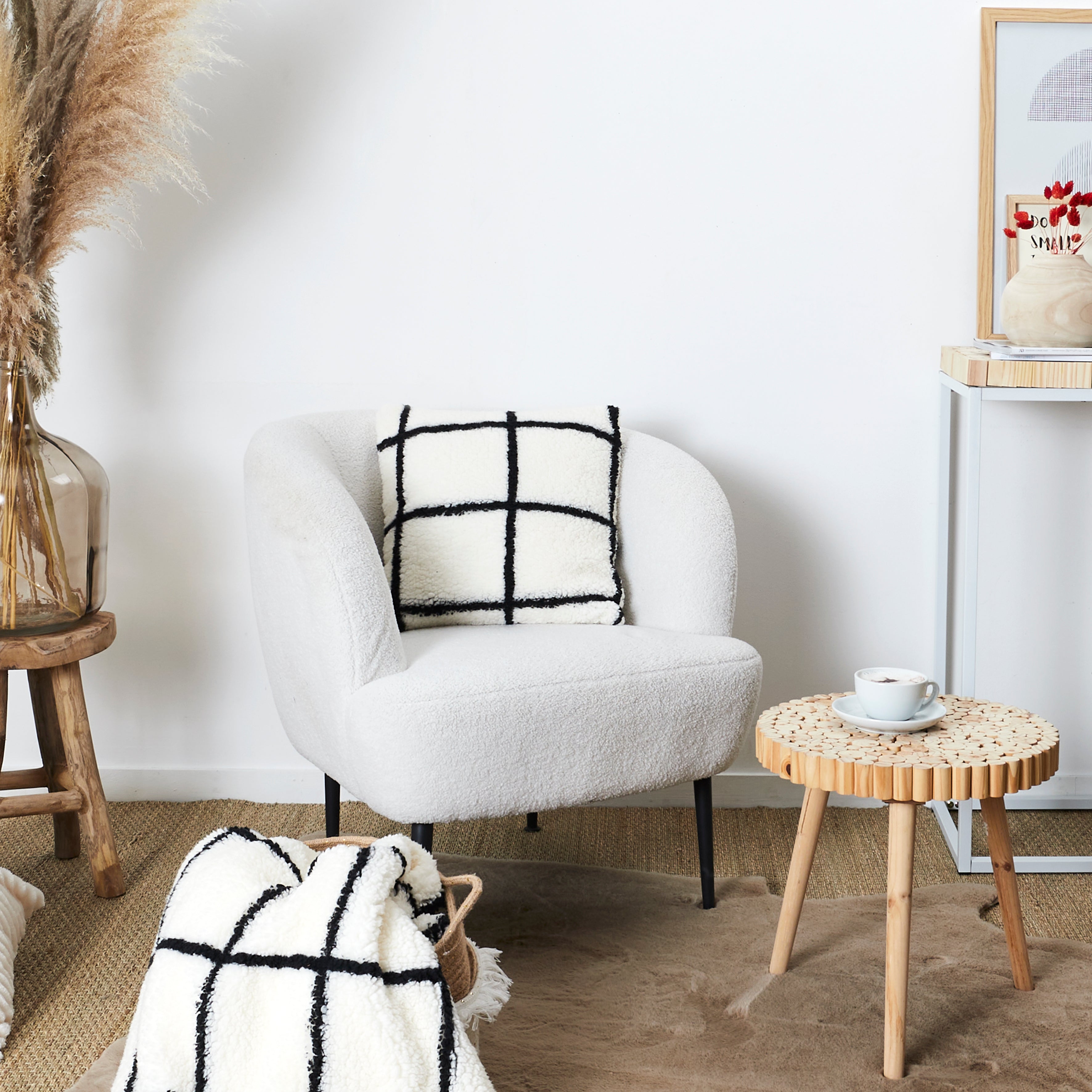 COUSSIN SHERPA BLANC CARREAUX NOIR 40X40CM