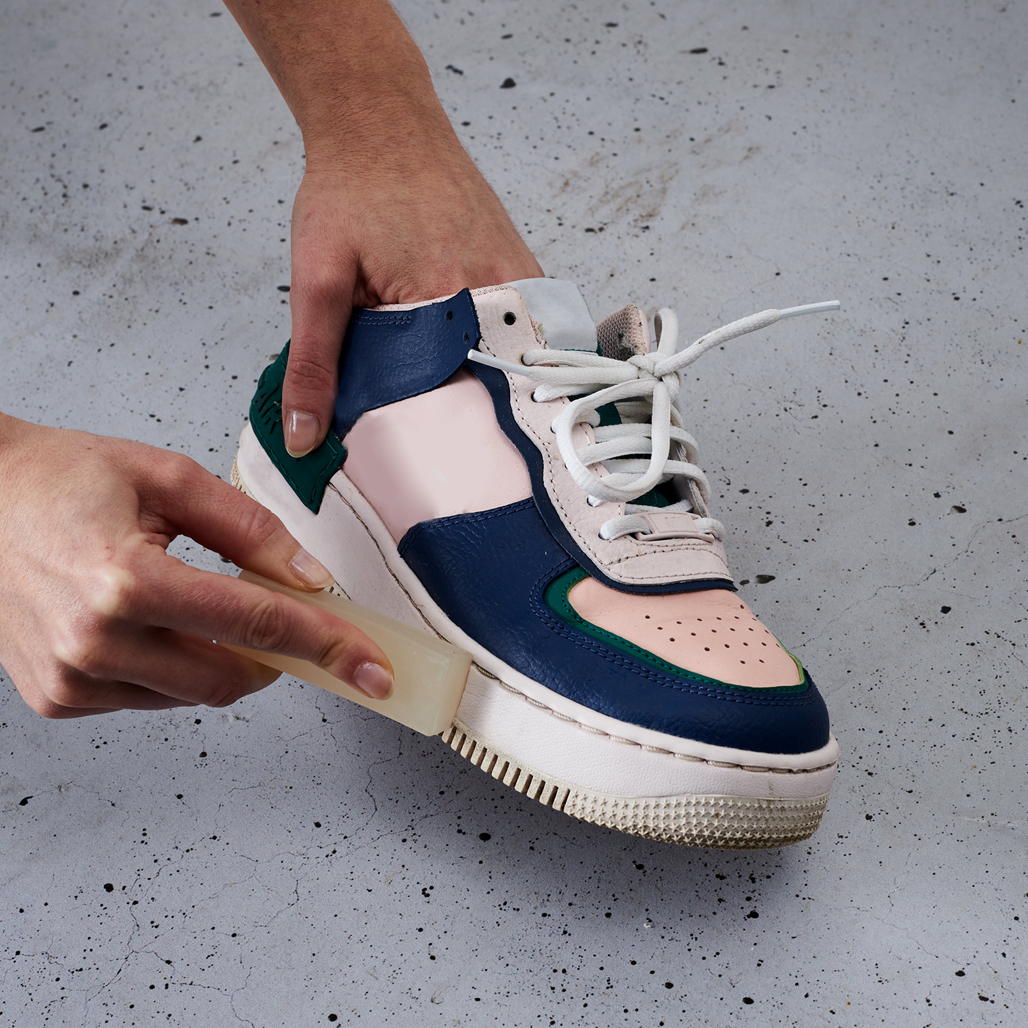 GOMME MAGIQUE POUR BASKETS