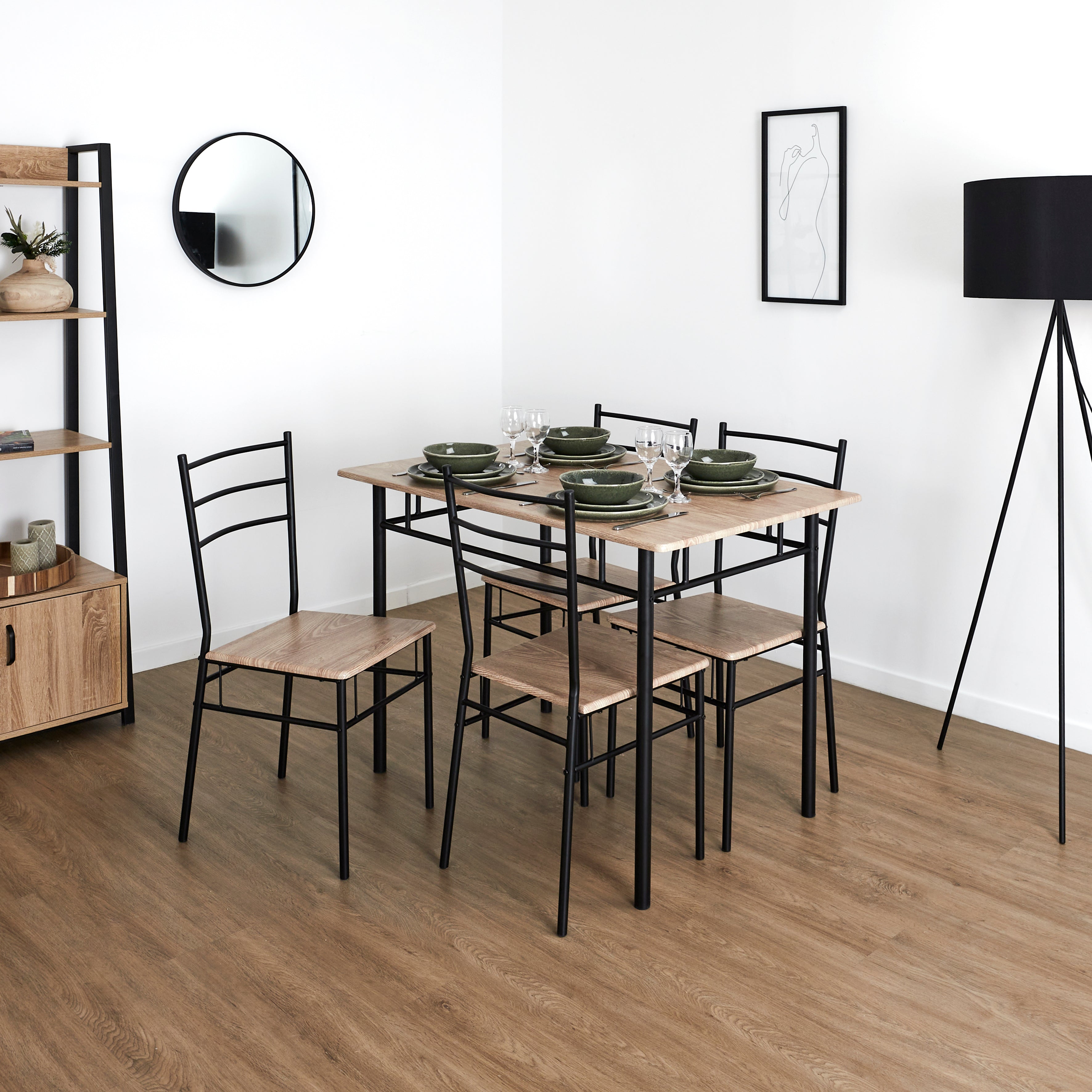 TABLE ET 4 CHAISES LOKA