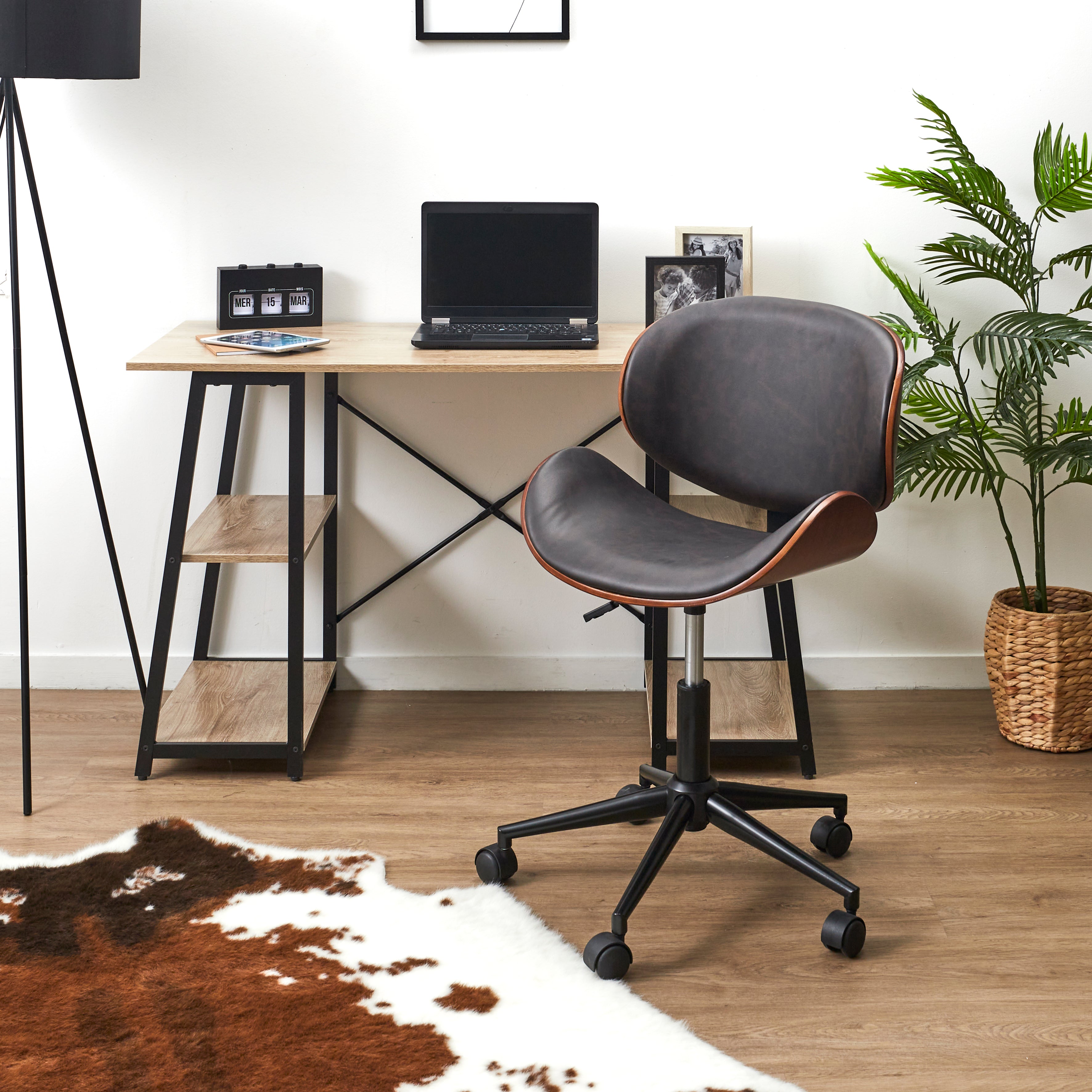 CHAISE A ROULETTES RENO