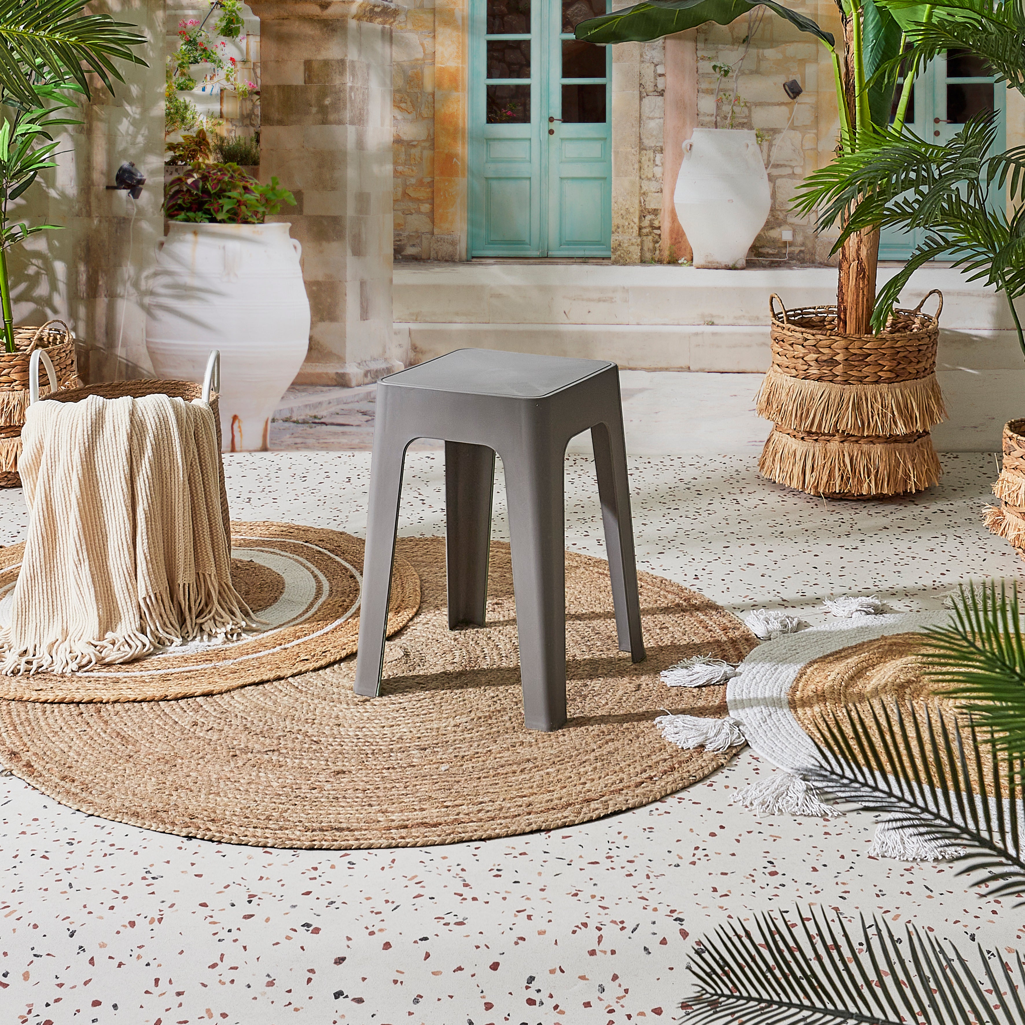 TABOURET PP EMPILABLE SPECTRA GRIS