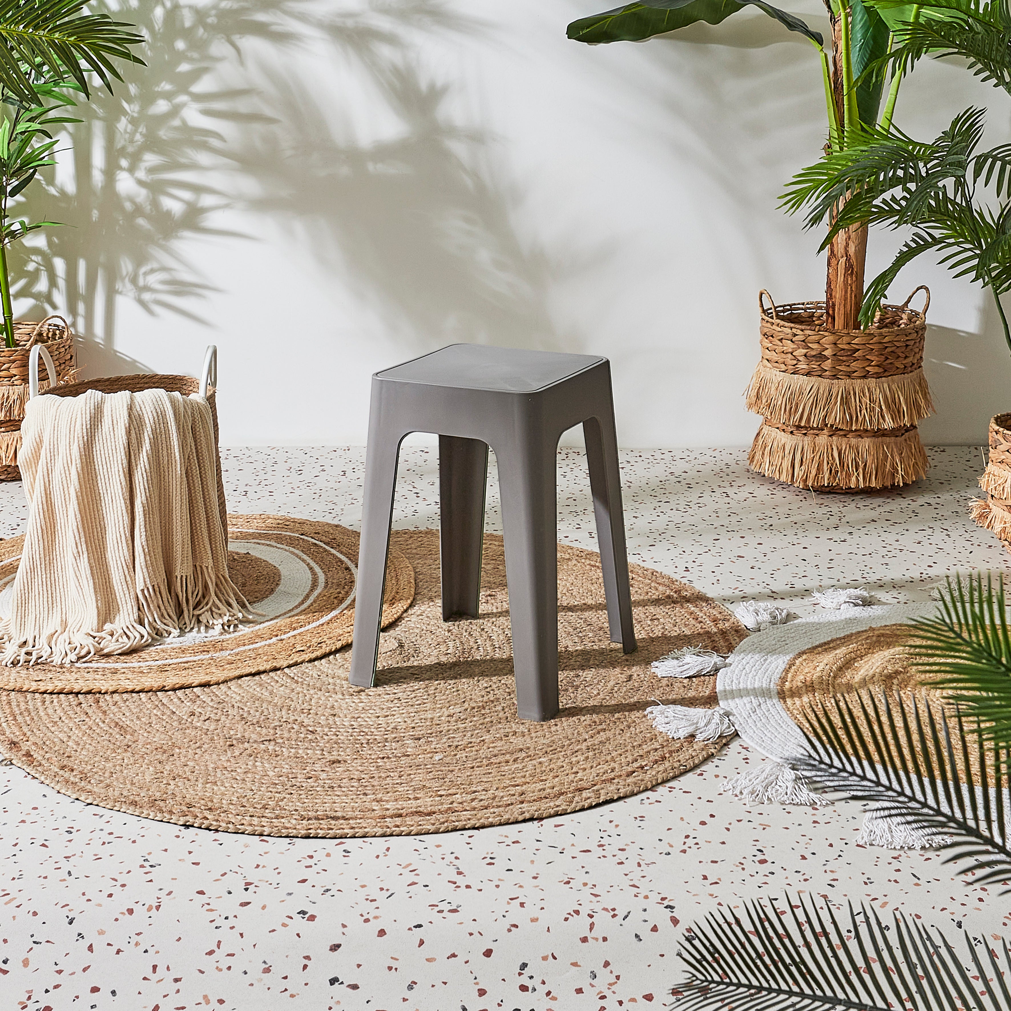TABOURET PP EMPILABLE SPECTRA GRIS