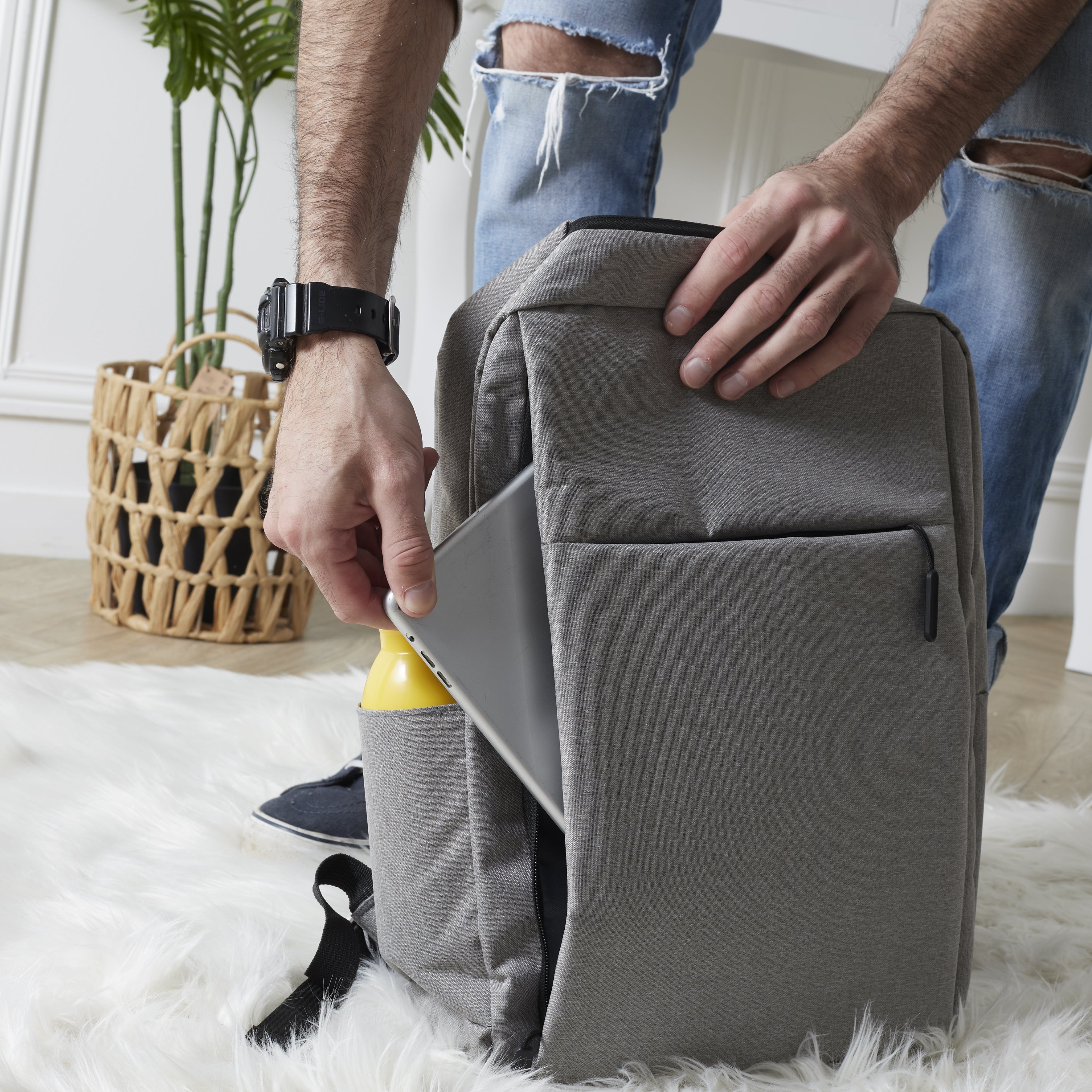 SAC A DOS ORDINATEUR AVEC BRANCHEMENT USB 16L