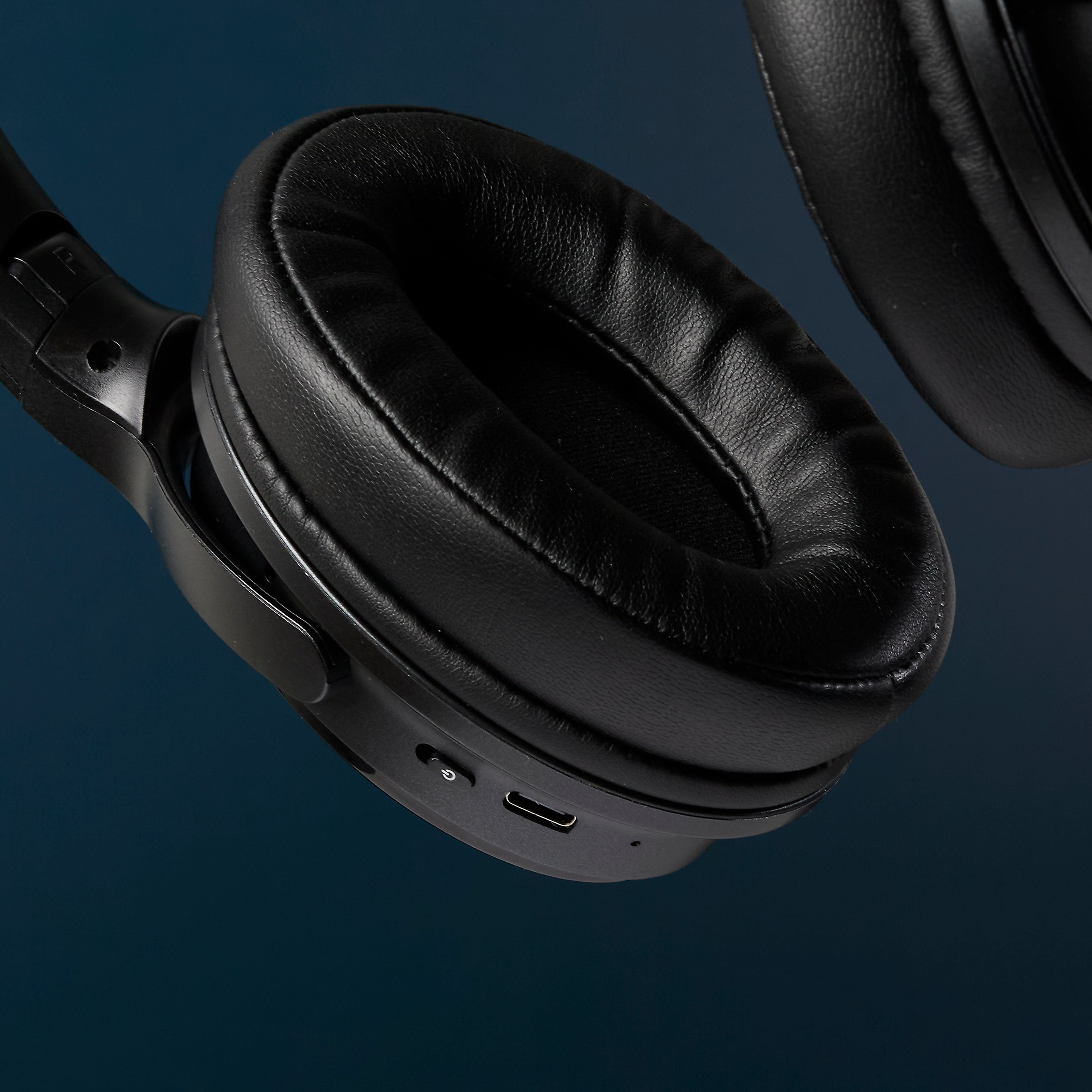 CASQUE ENCEINTE IN AND OUT