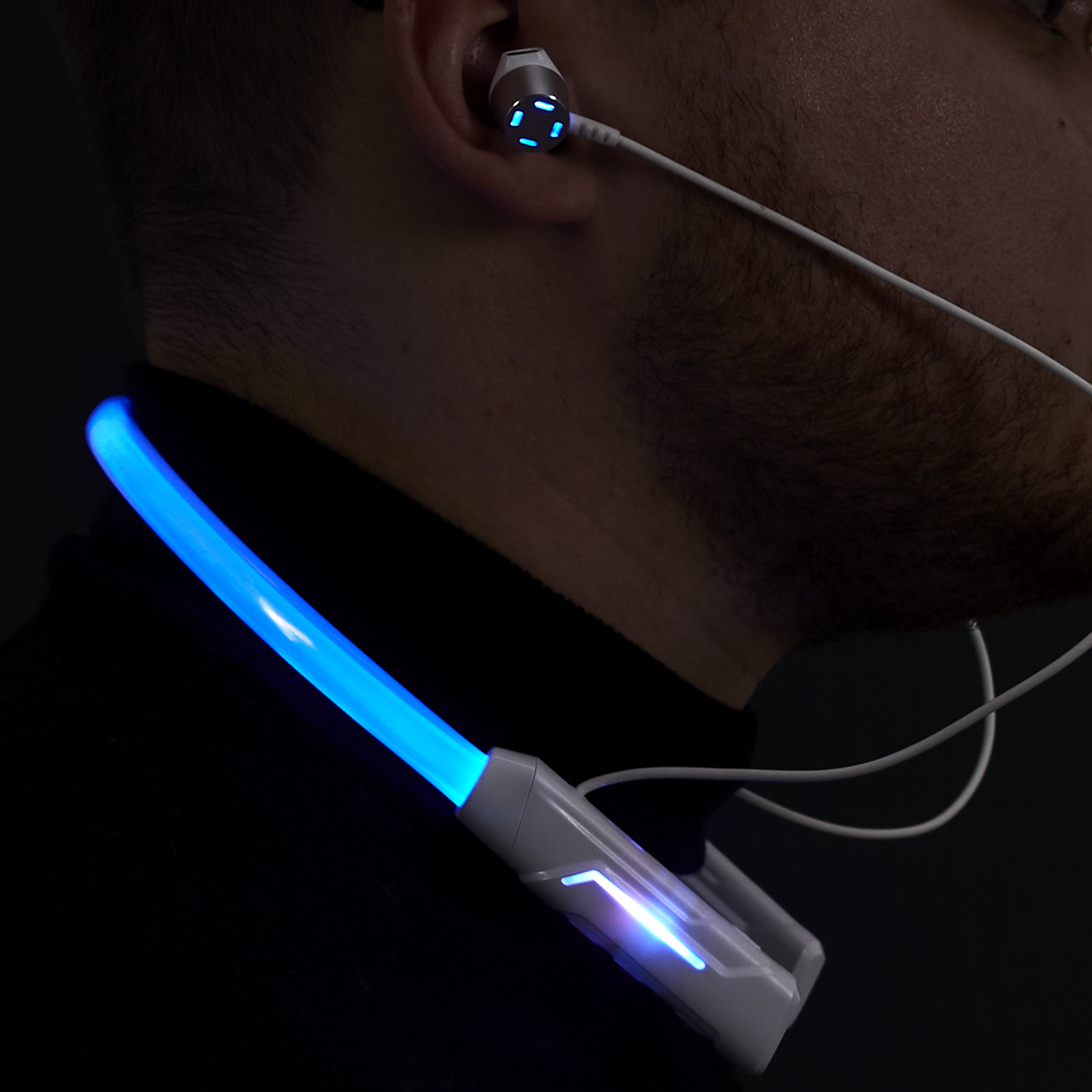 ECOUTEUR TOUR DU COU LED