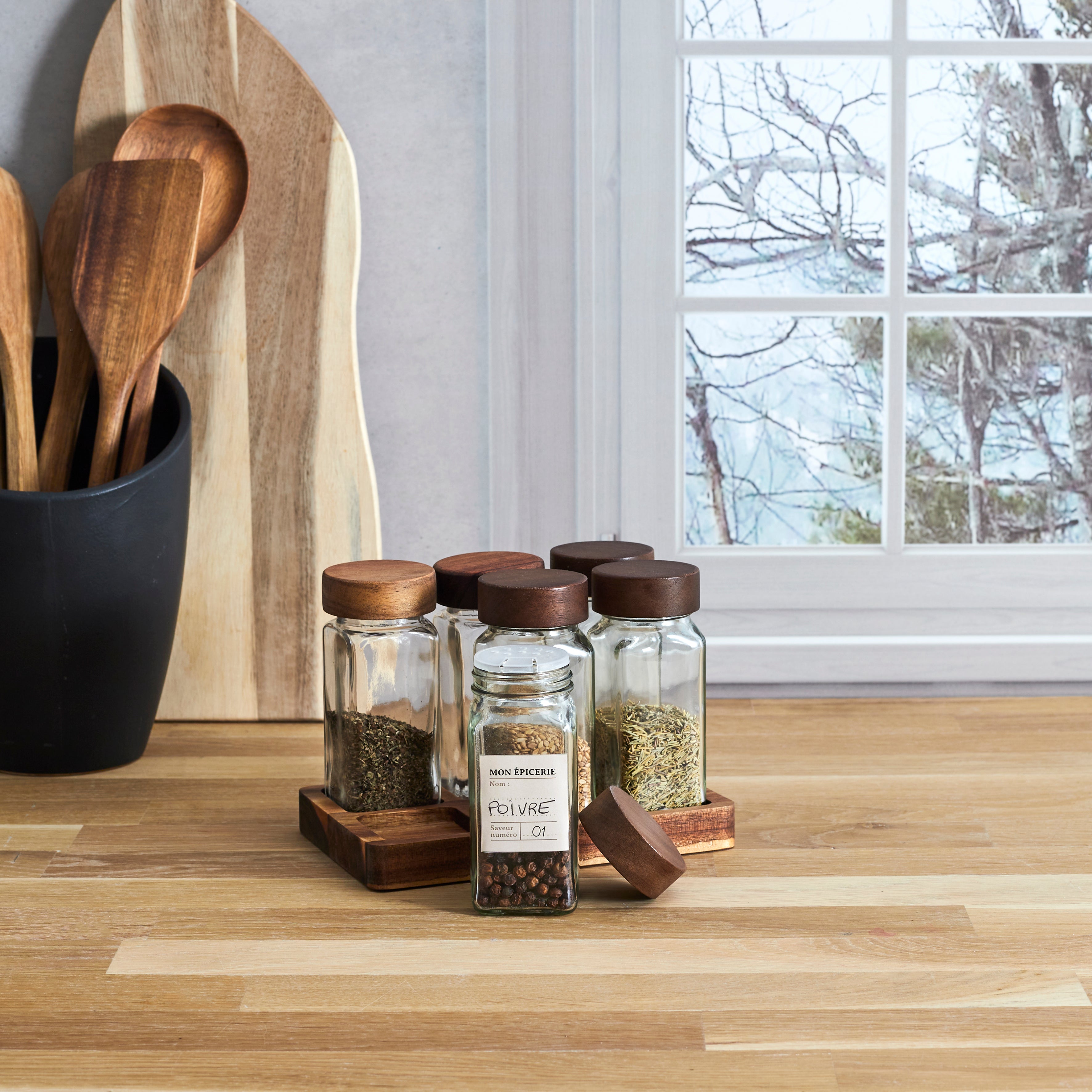 BOCAUX A EPICES X6 SUR PLATEAU ACACIA