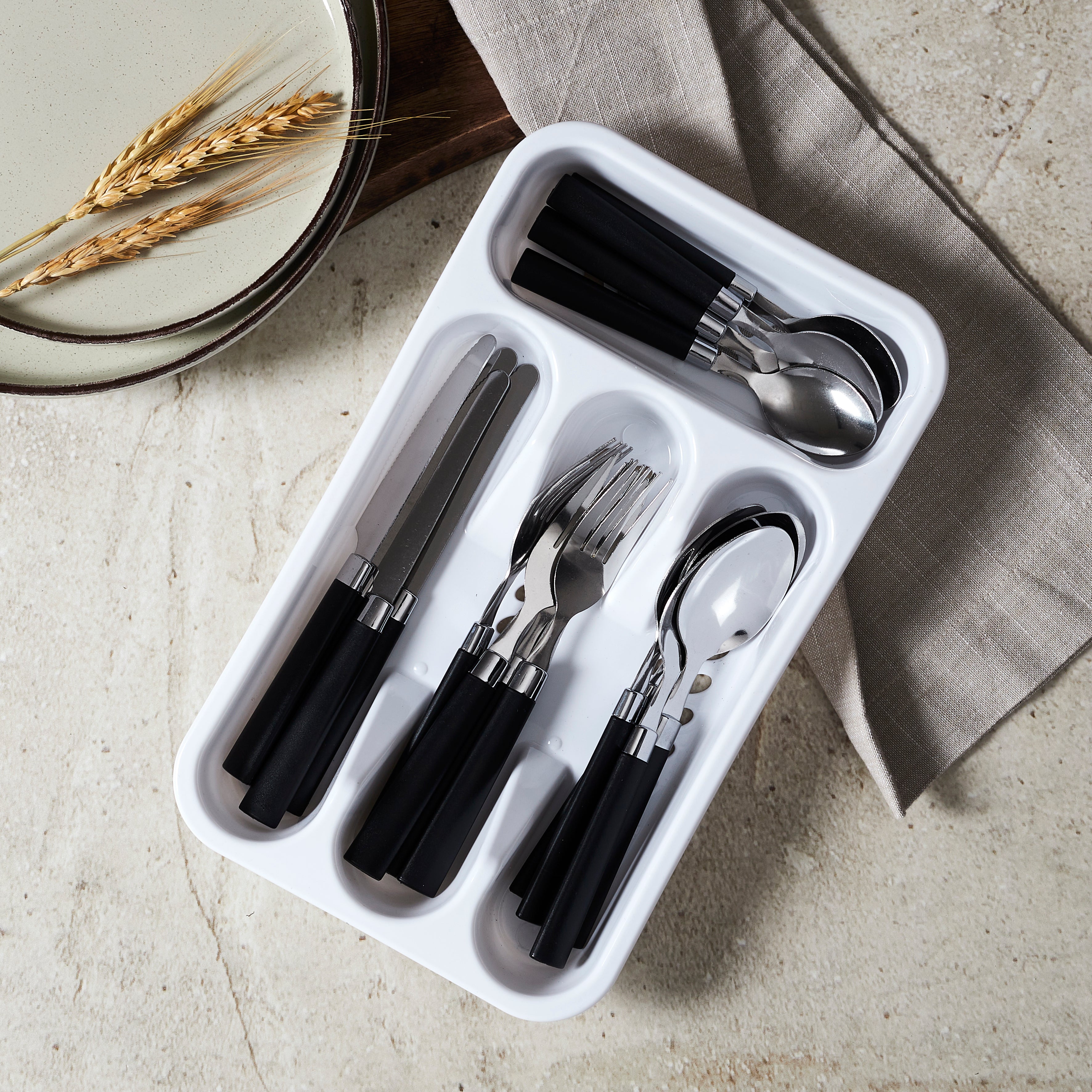 RANGE COUVERTS 16PCS NOIR CAMPUS