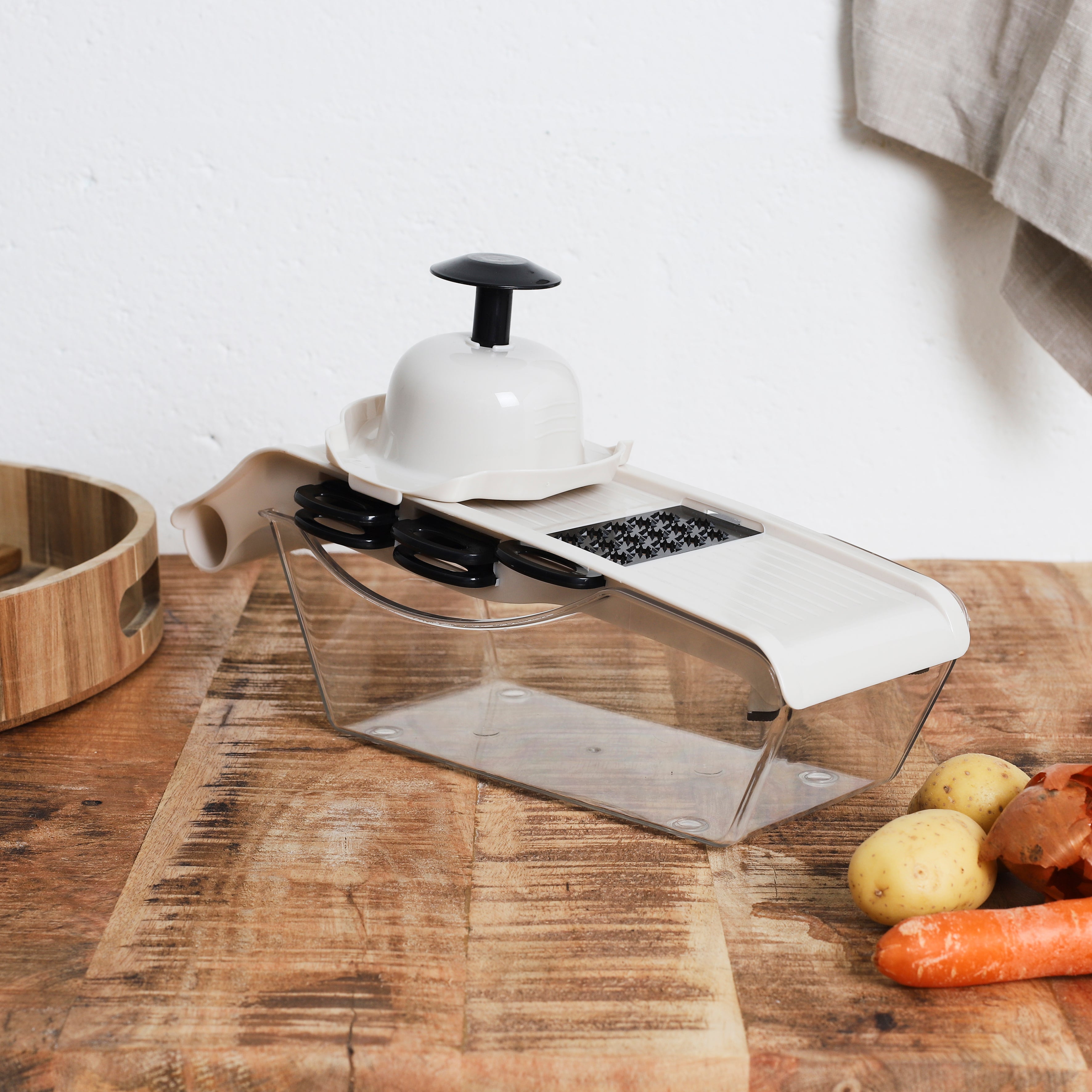 MANDOLINE AVEC RESERVOIR 5 ACCESSOIRES