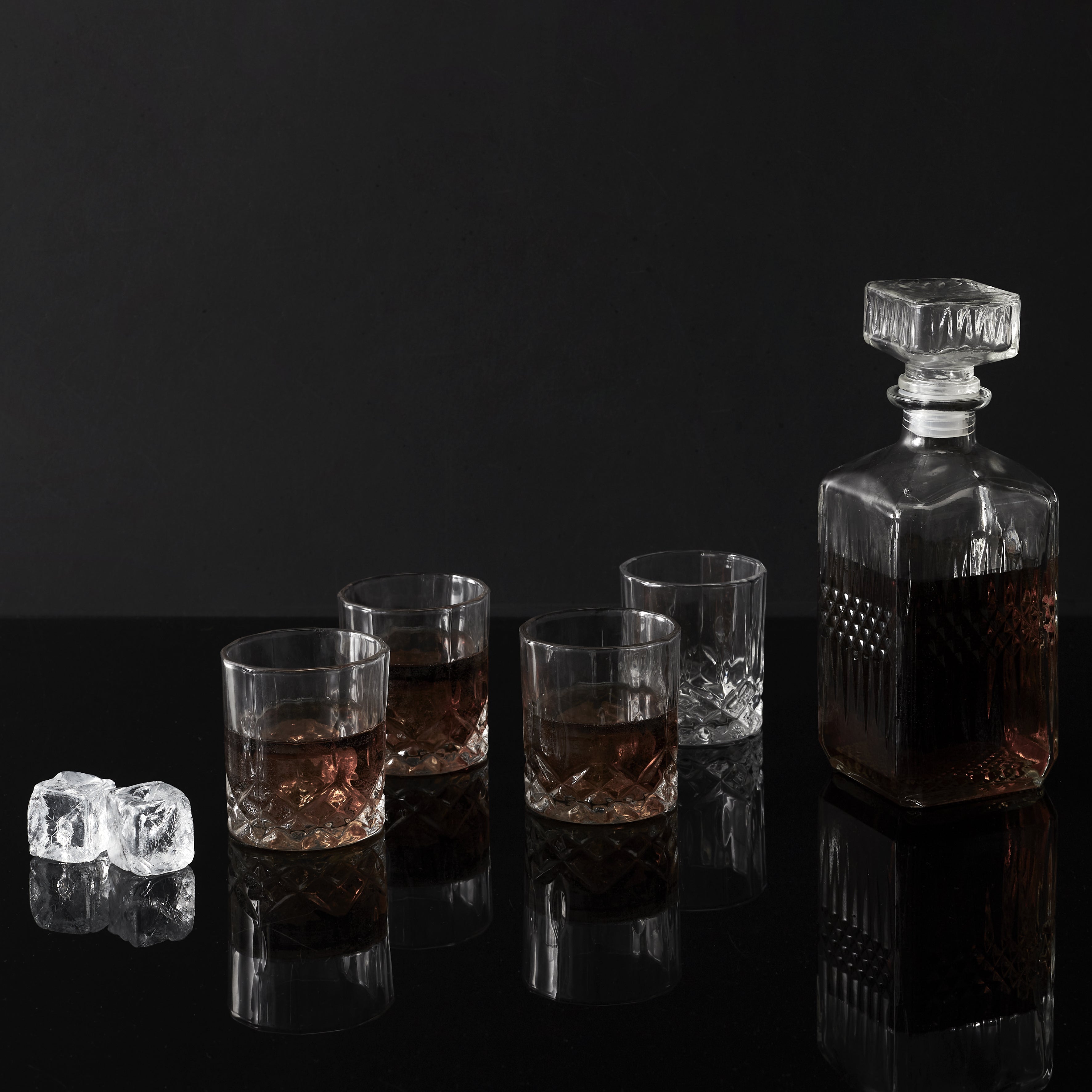 COFFRET CARAFE A WHISKY ET VERRE X4