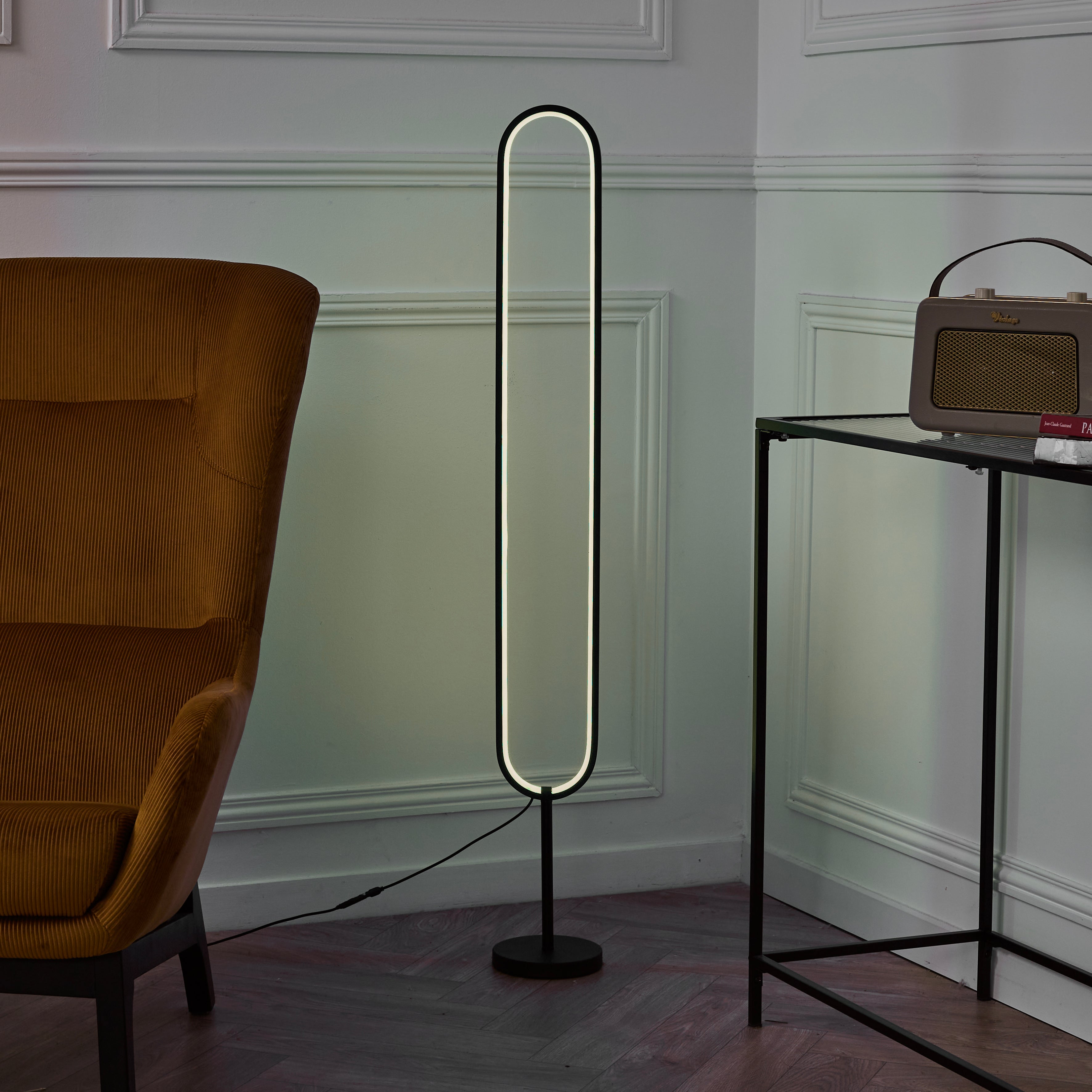 LAMPE LED OVALE SUR PIED 120CM