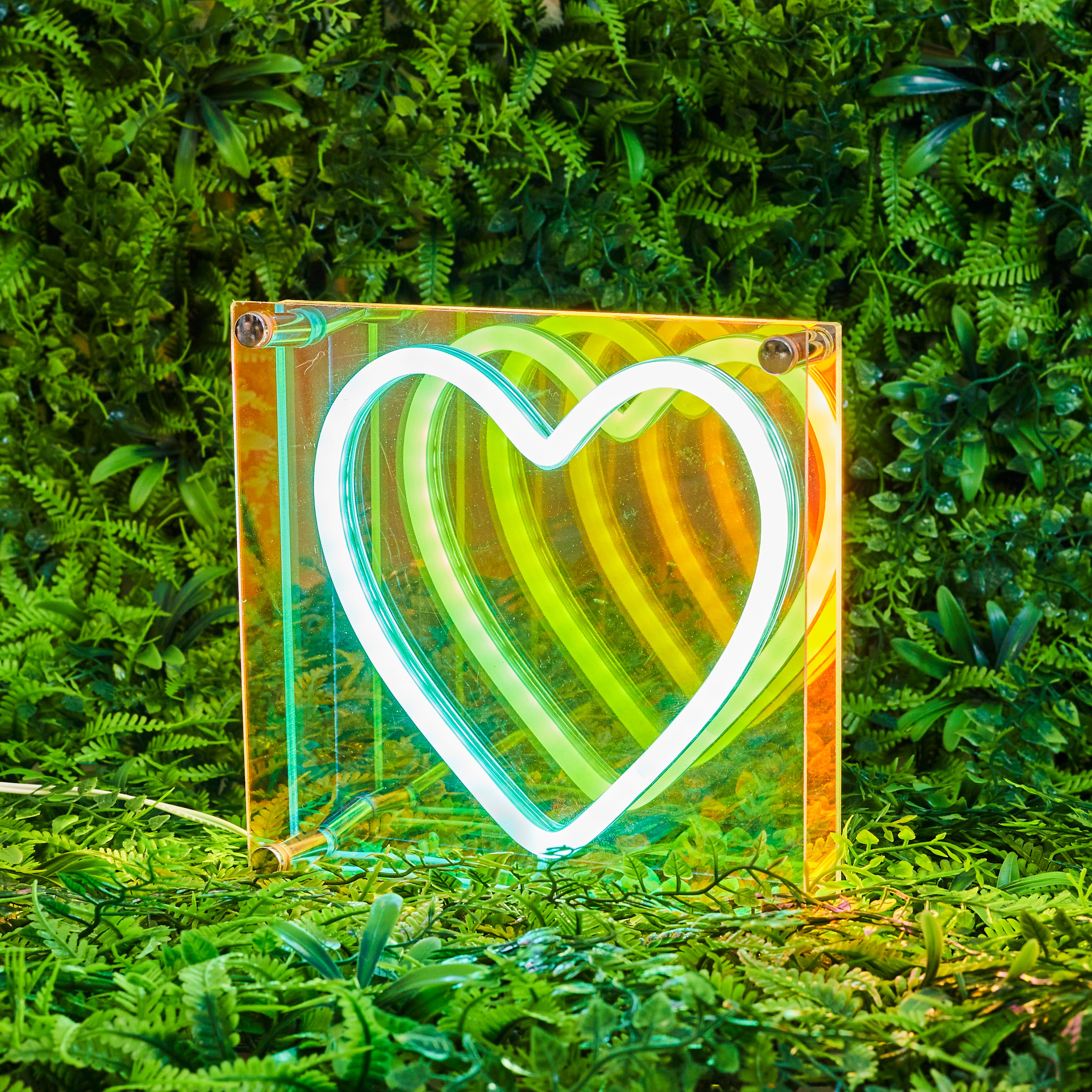 LAMPE ACRYLIQUE LED EFFET NEON COEUR