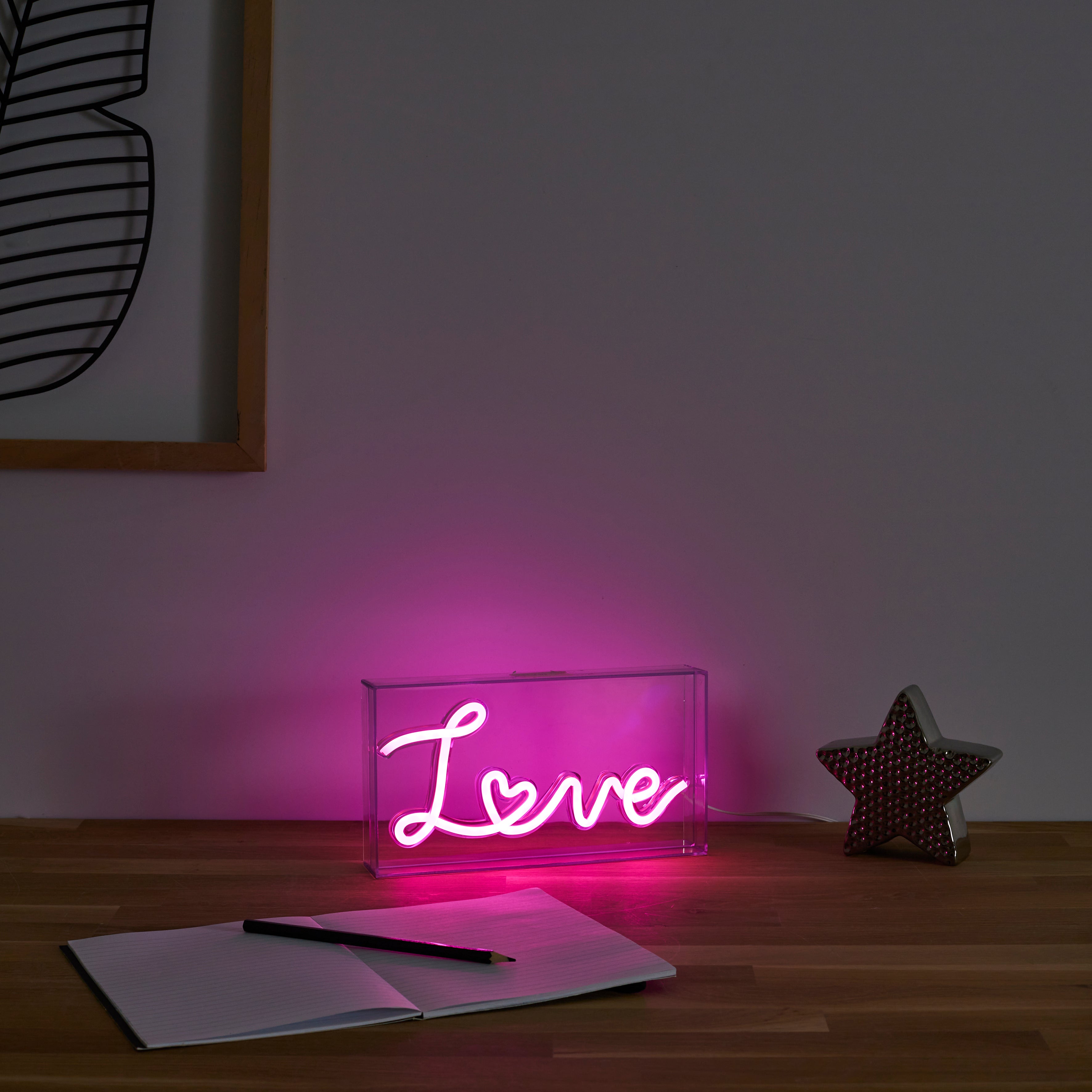 LAMPE ACRYLIQUE LED EFFET NEON LOVE