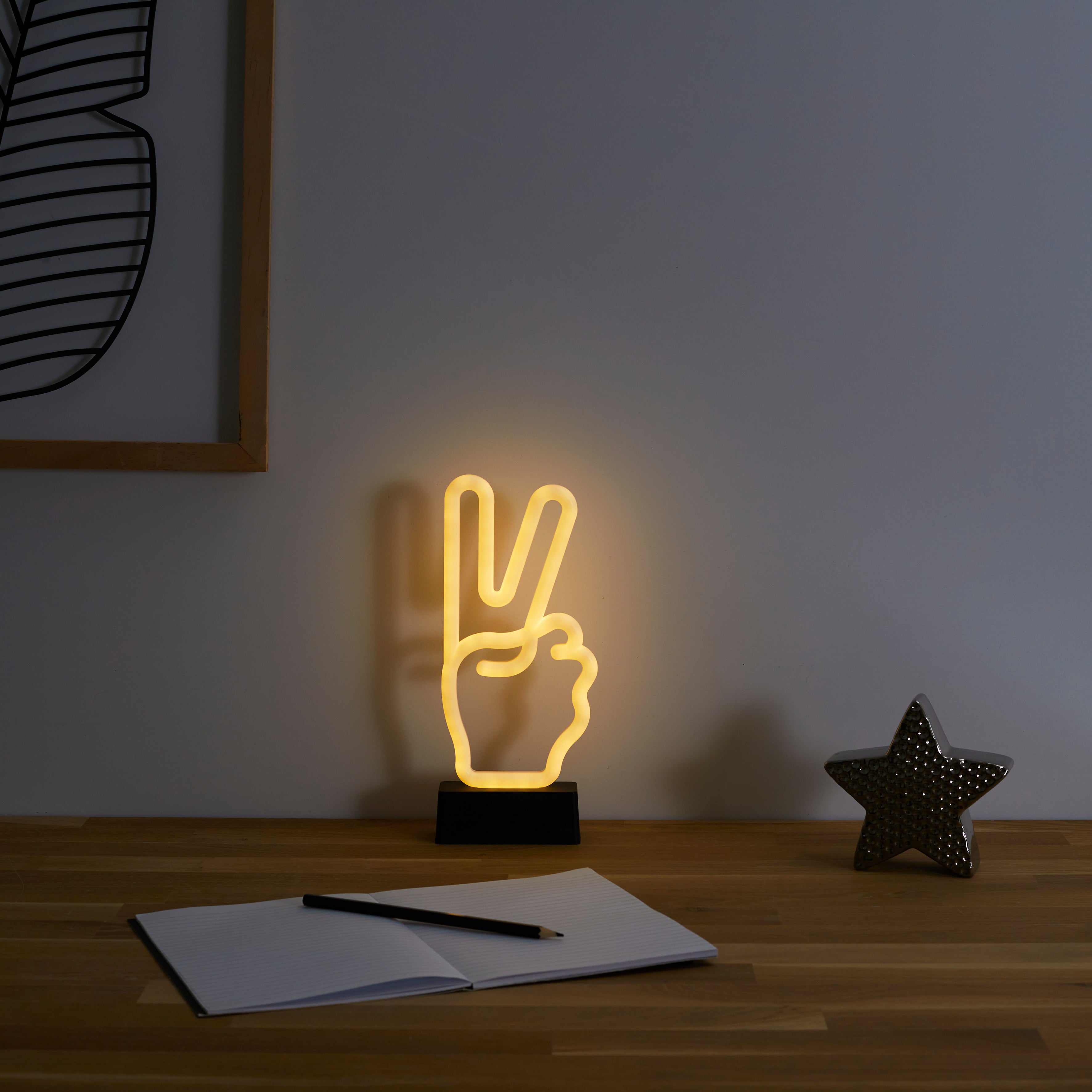 LAMPE LED EFFET NEON PEACE A PILES
