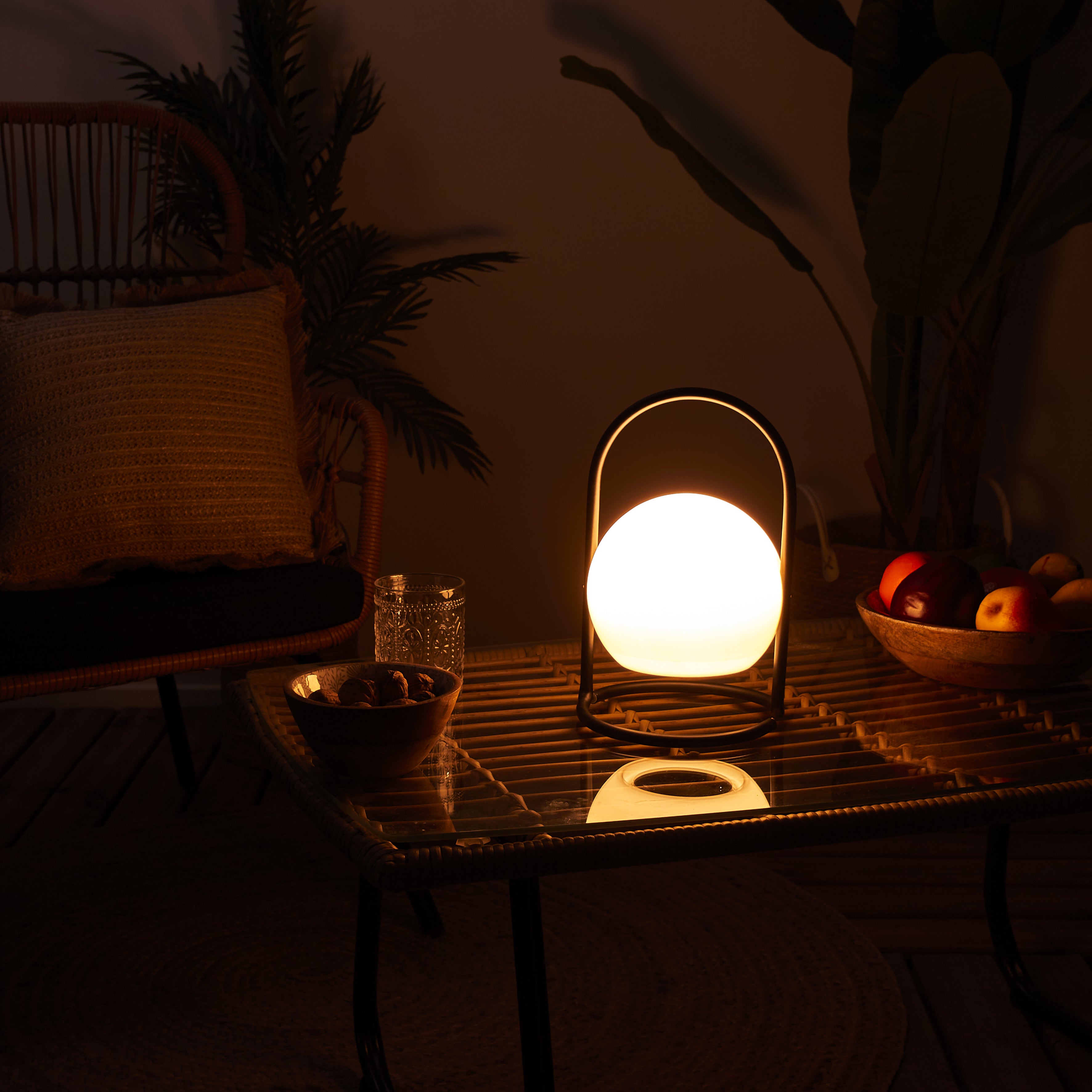 LAMPE RONDE DECORATIVE INTERIEUR ET EXTERIEUR