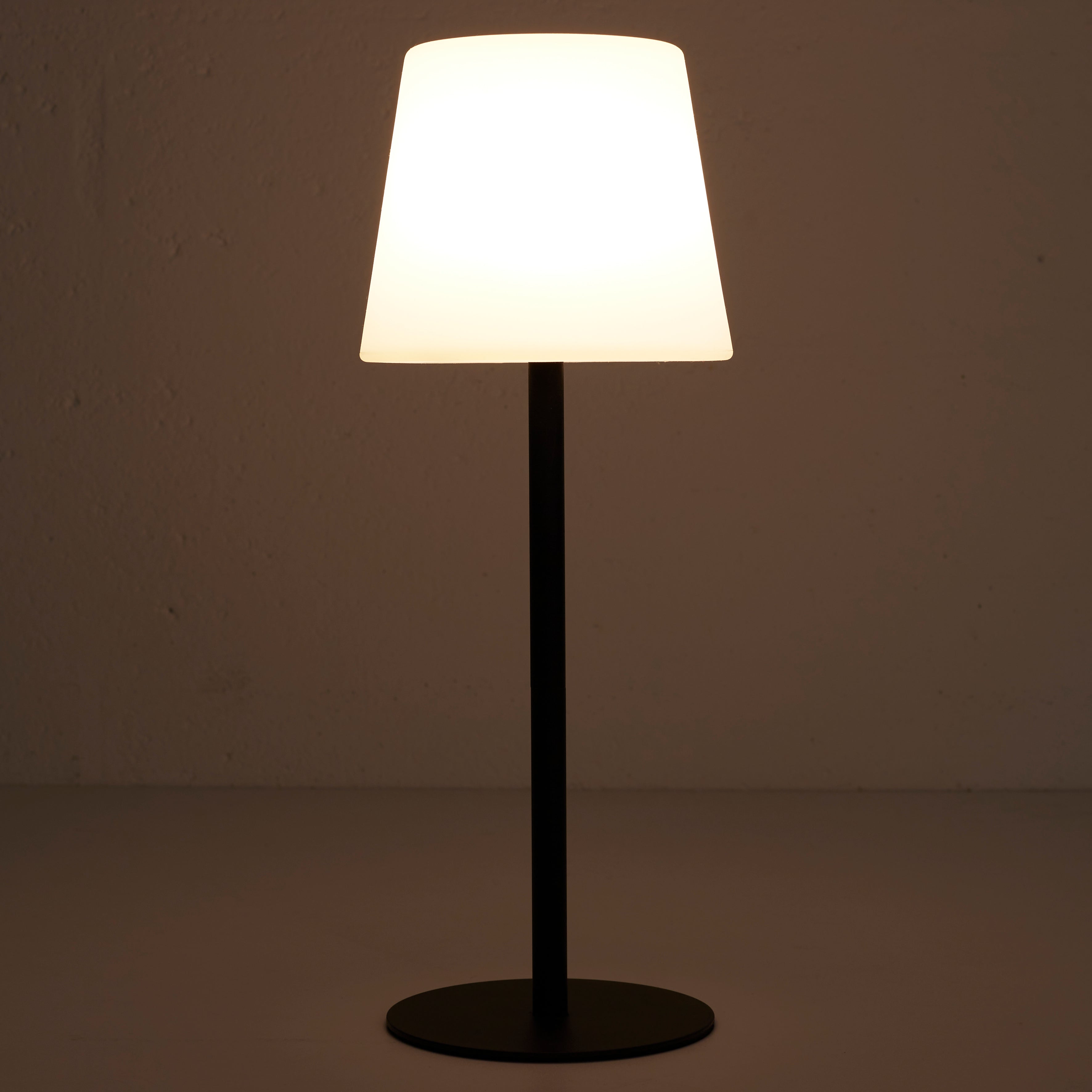 LAMPE INT EXT RECHARGEABLE USB IP65 H40CM NOIR