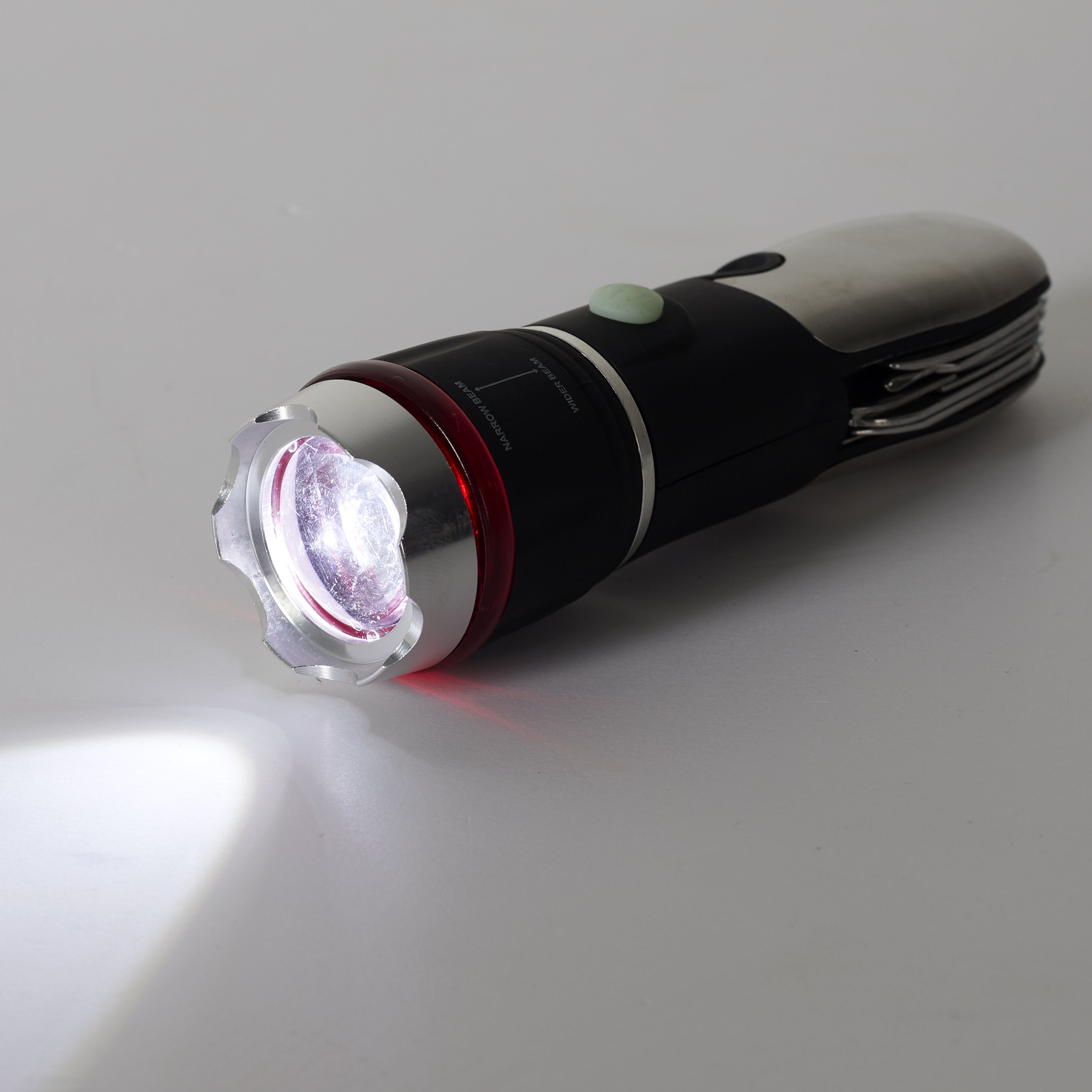 LAMPE TORCHE MULTIFONCTION 8EN1