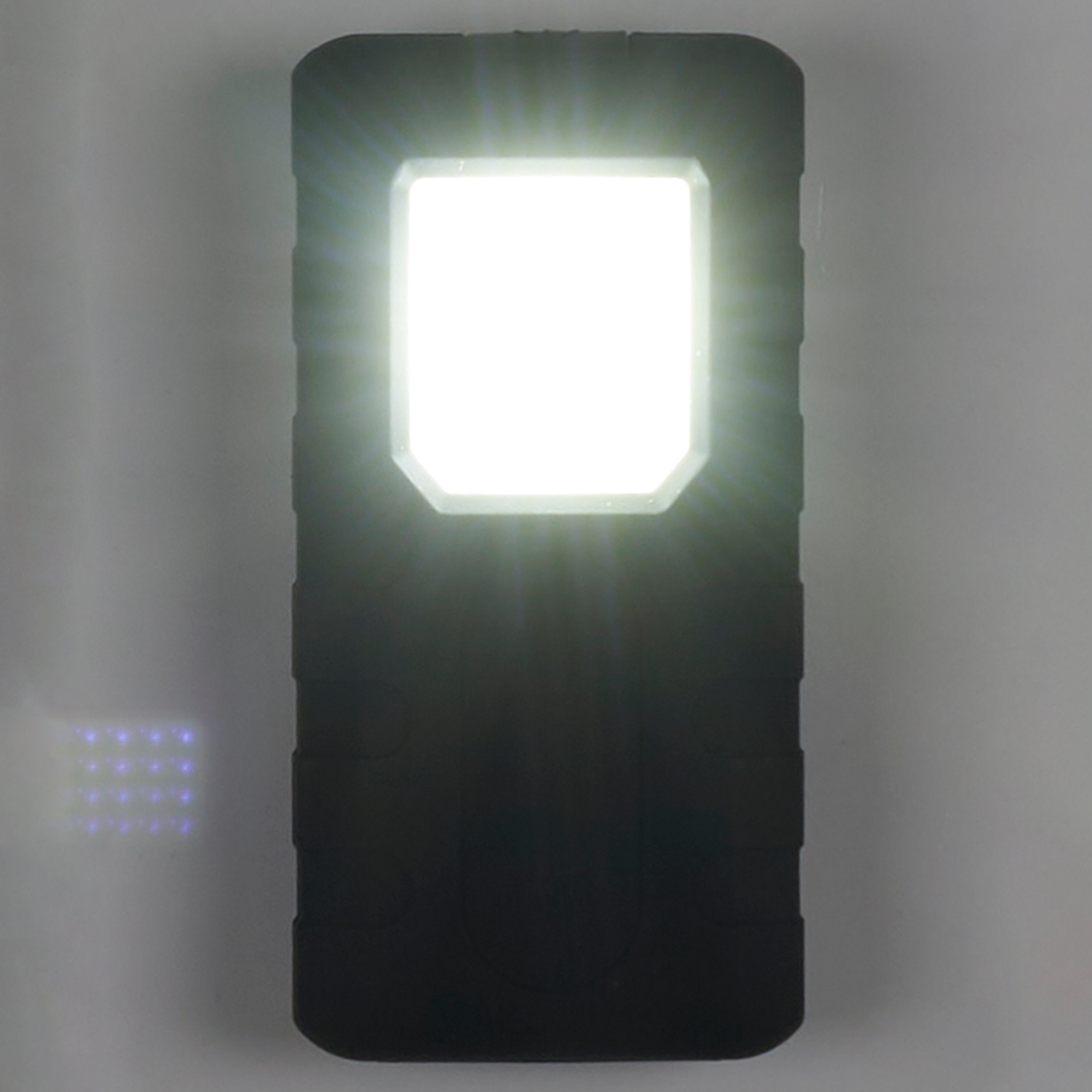 PETIT LUMINAIRE COB UTILITAIRE