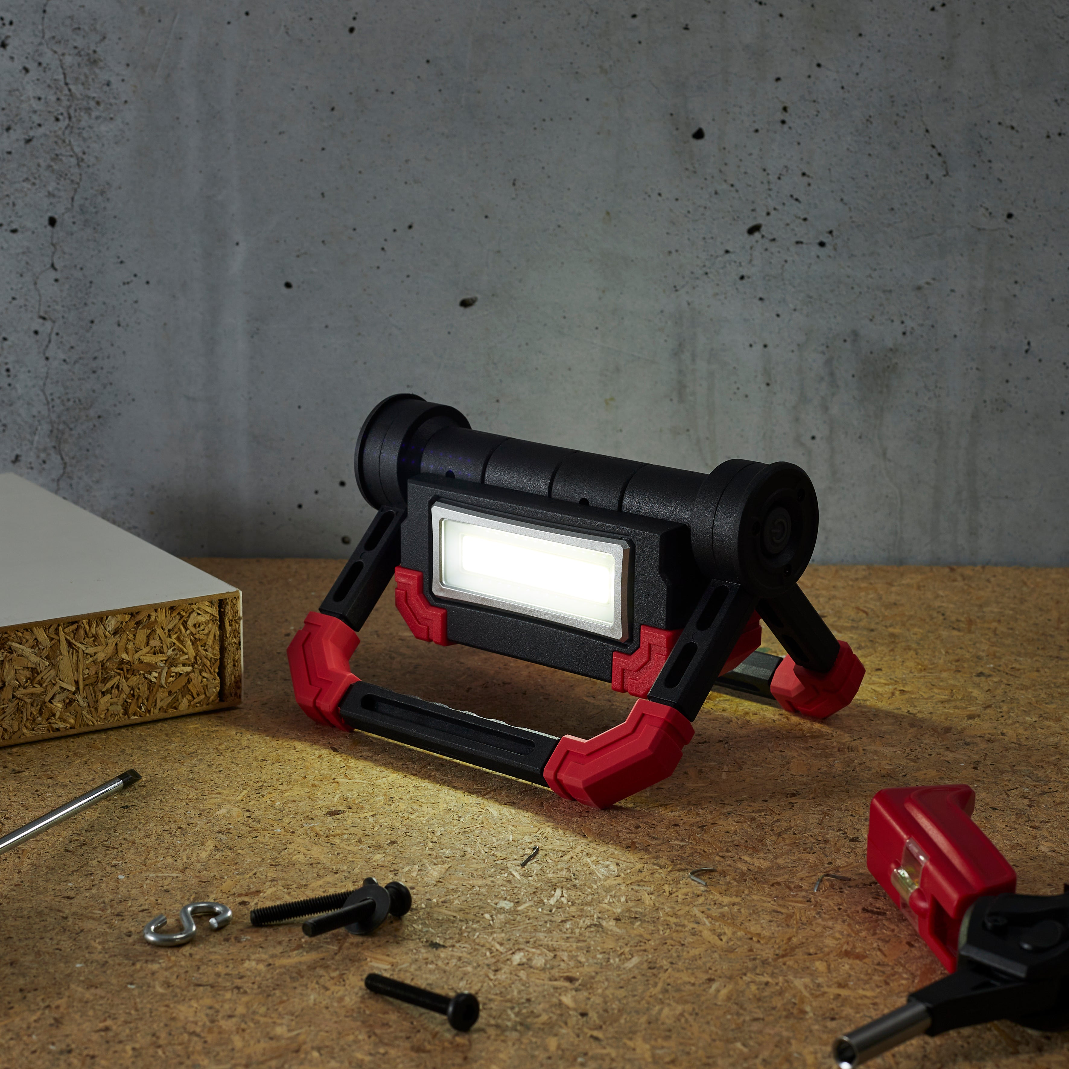 LUMINAIRE COB UTILITAIRE ORIENTABLE