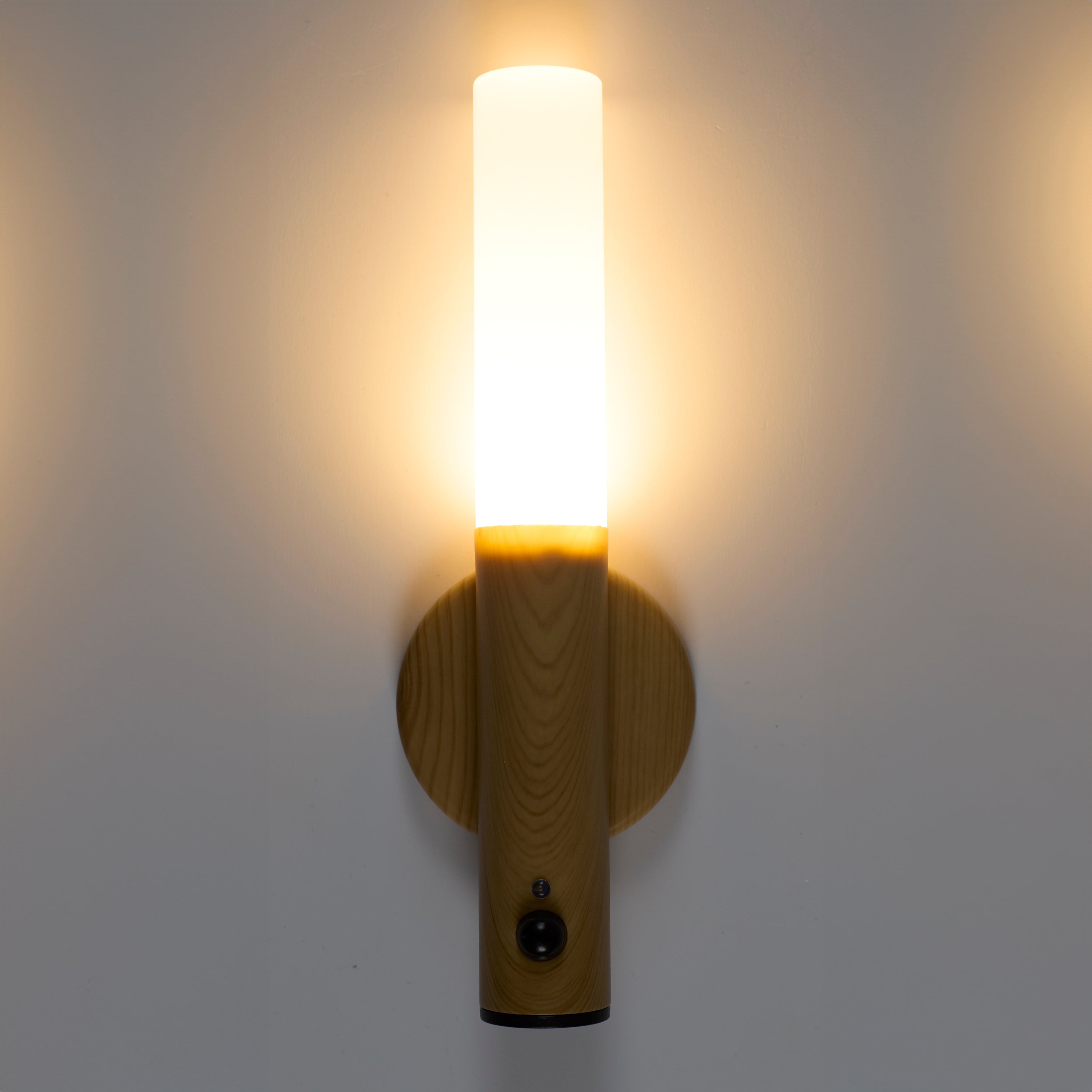 APPLIQUE MURALE MAGNET ET RECHARGEABLE