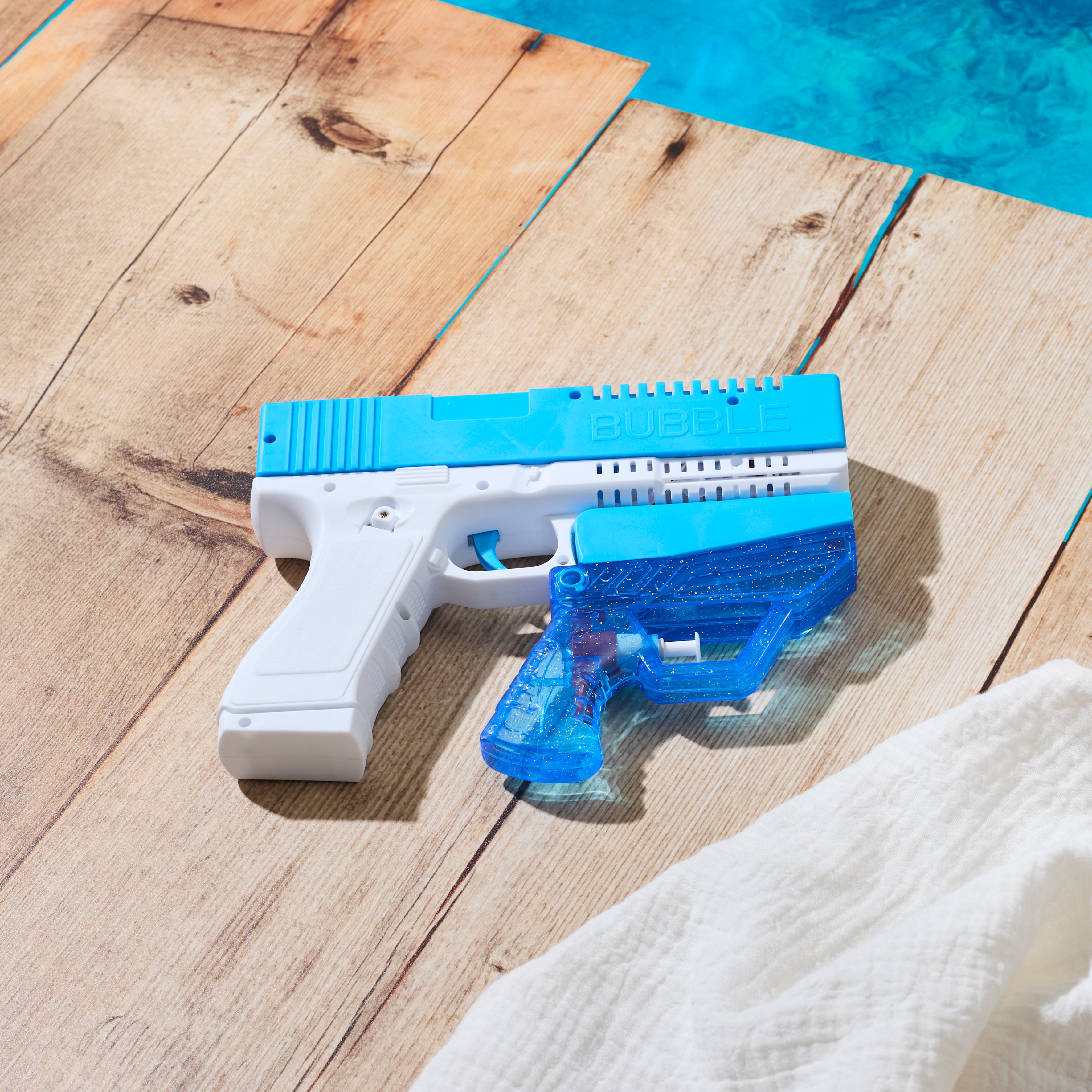 PISTOLET X2 A BULLES ET A EAU 2 EN 1