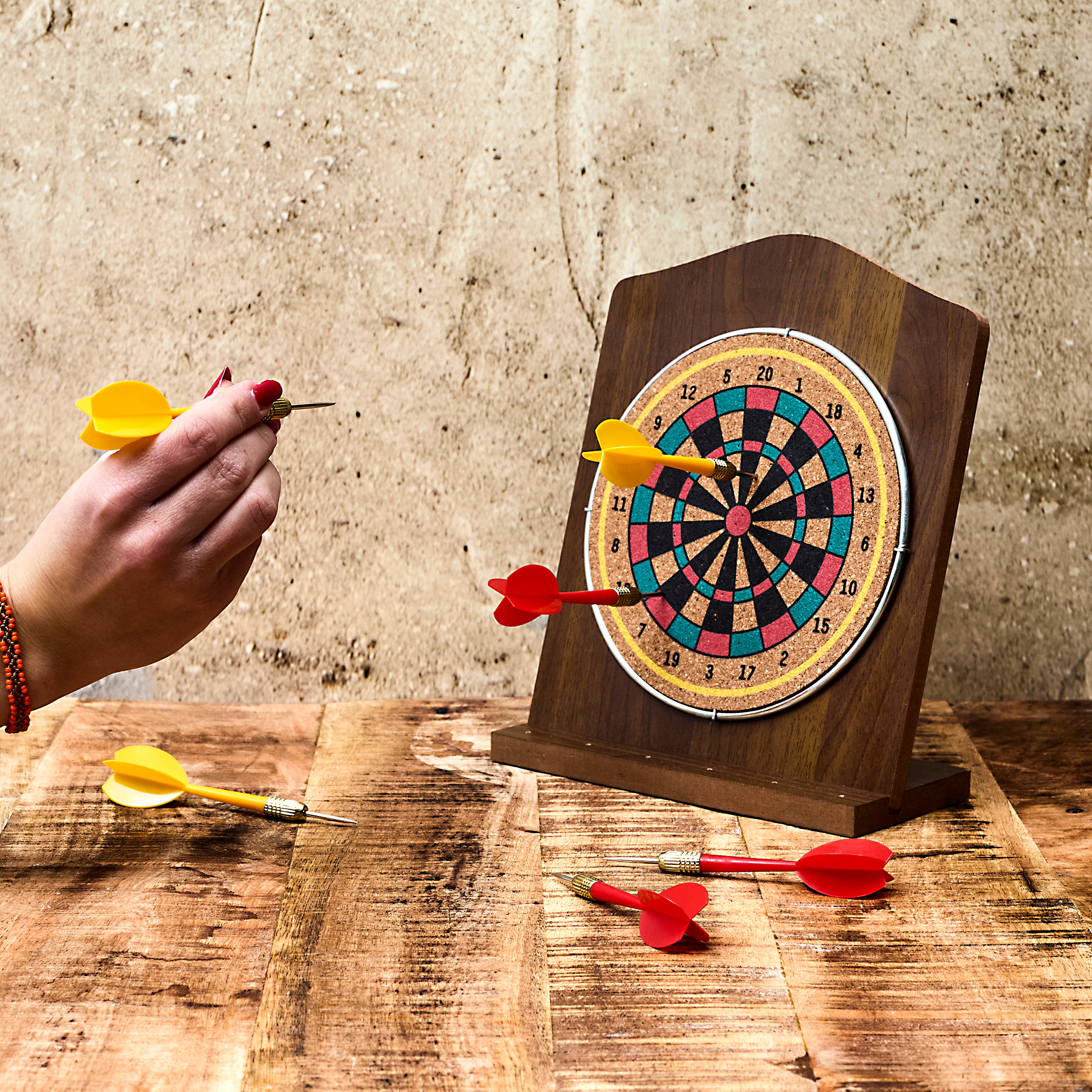 JEU DE FLECHETTE EN BOIS