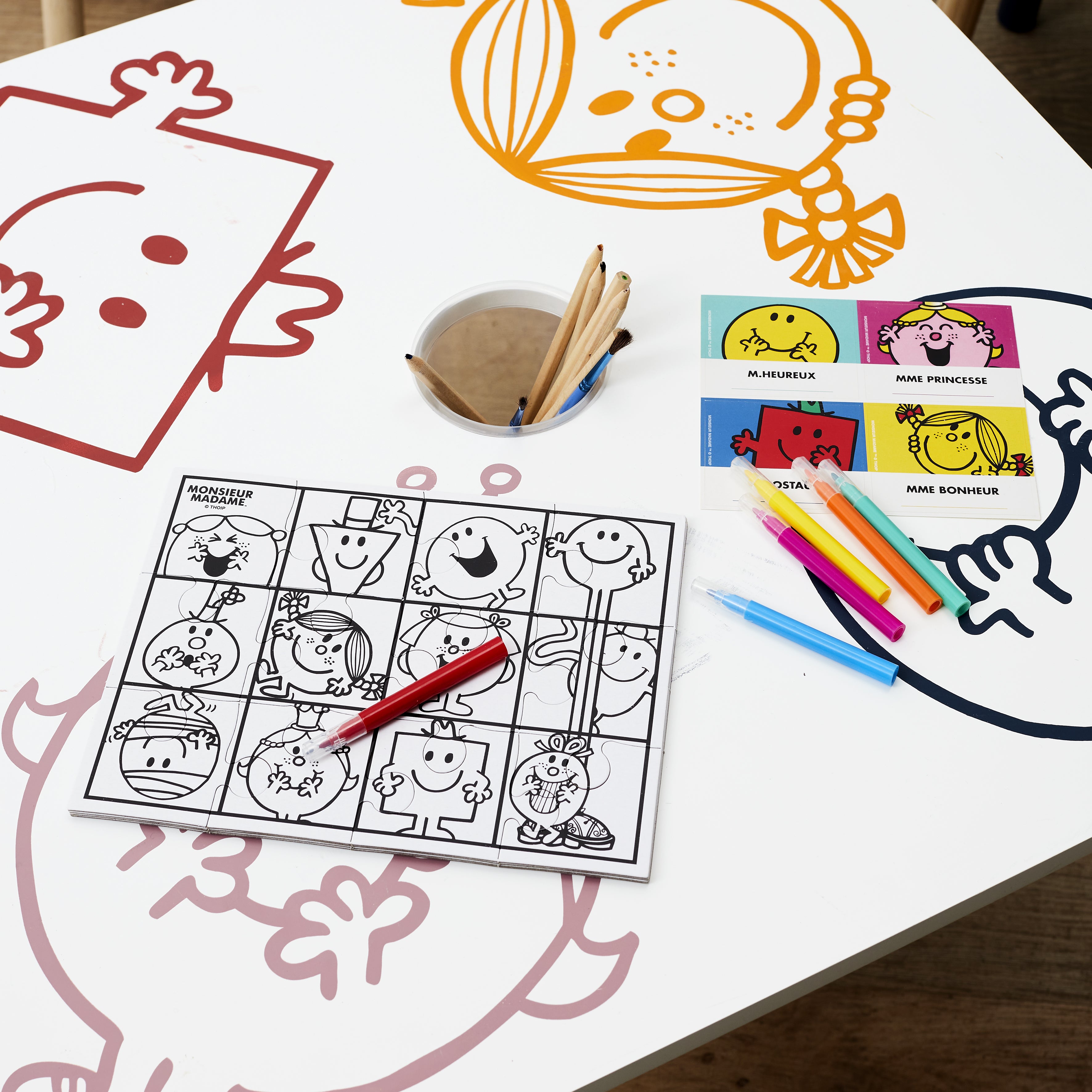 PUZZLE A COLORIER X4 AVEC 6 FEUTRES MR MME